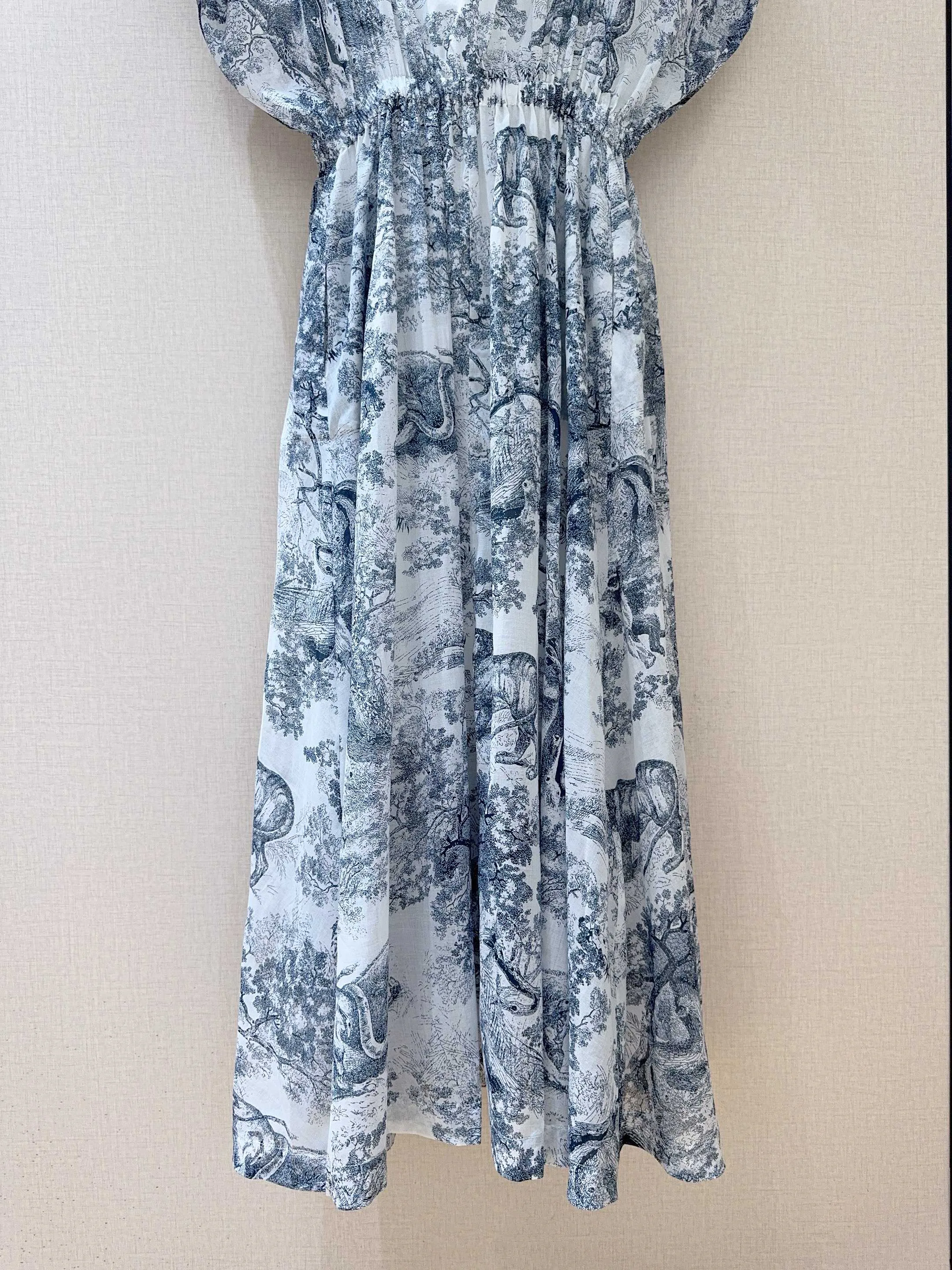 Платья Женские Christian Dior 17290290