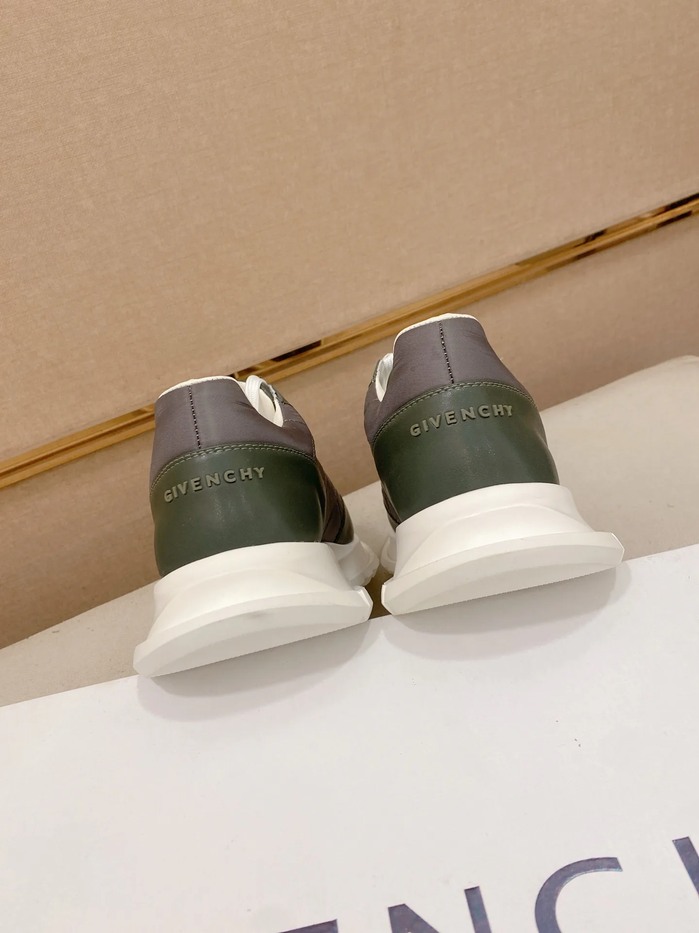 Кроссовки Мужские Givenchy 829522