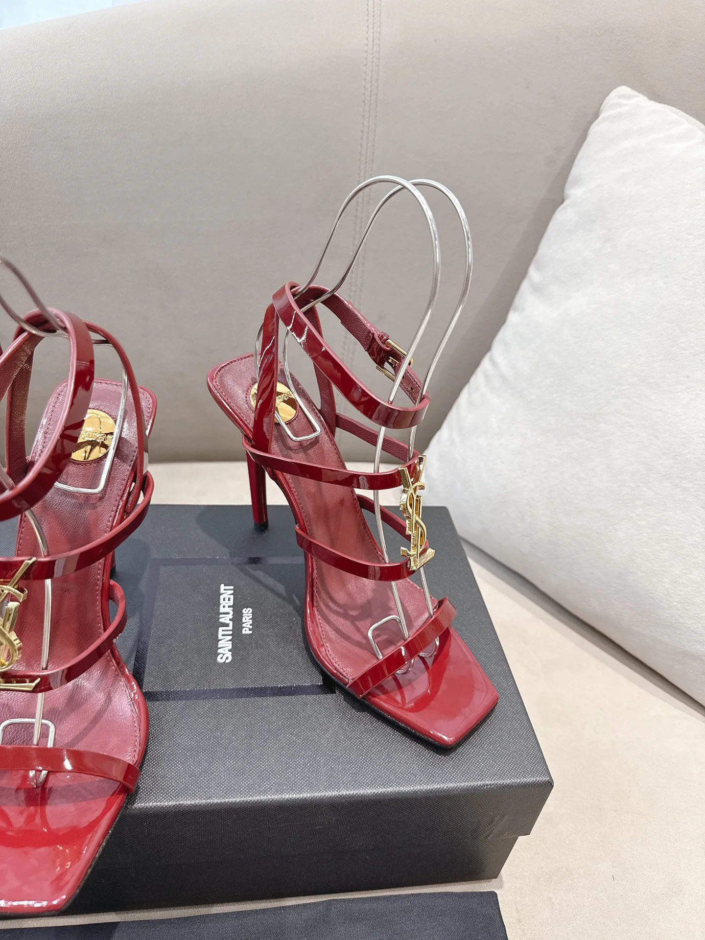 Босоножки Женские Saint Laurent 12815357
