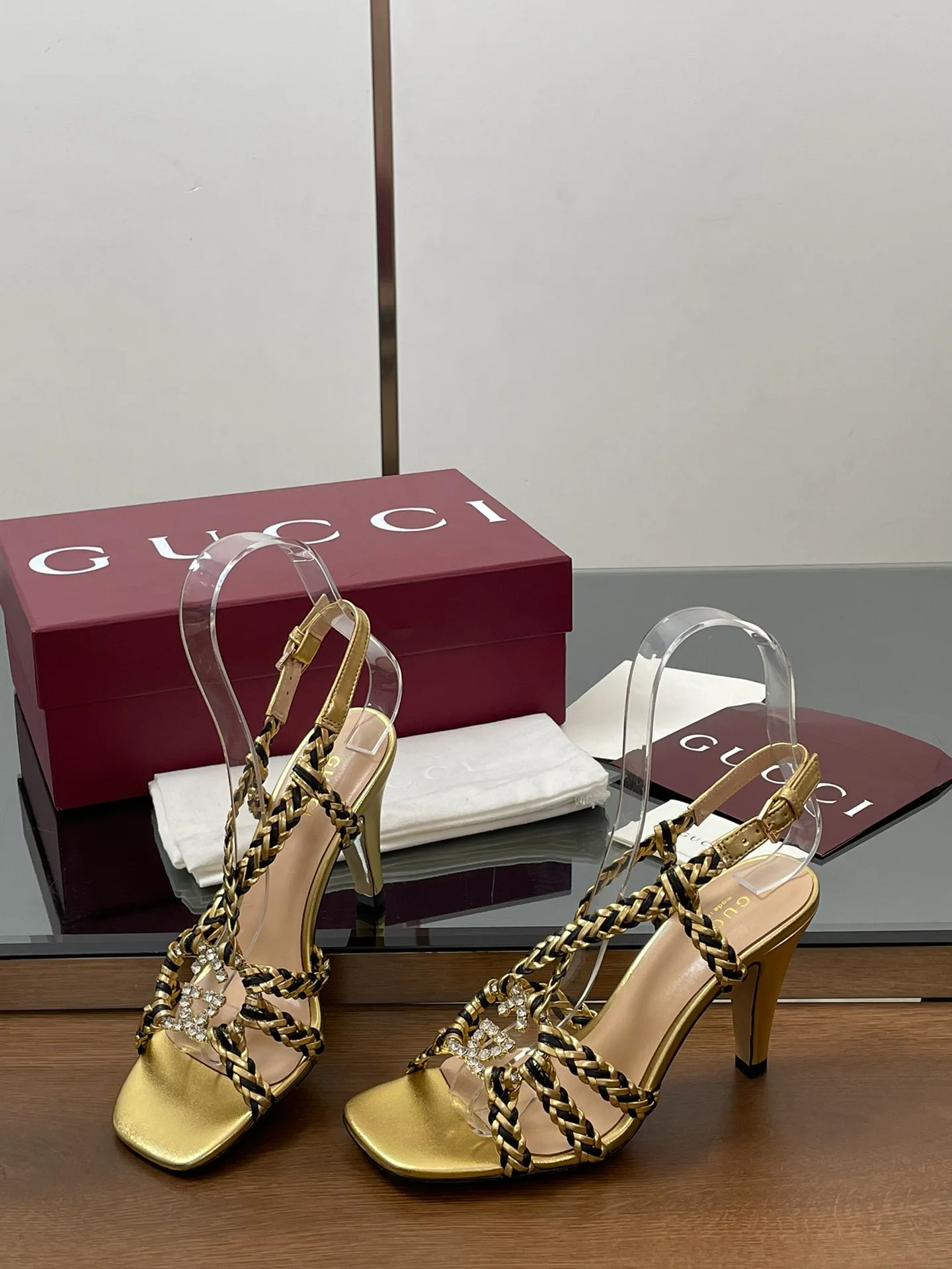 Босоножки Женские Gucci 11507558