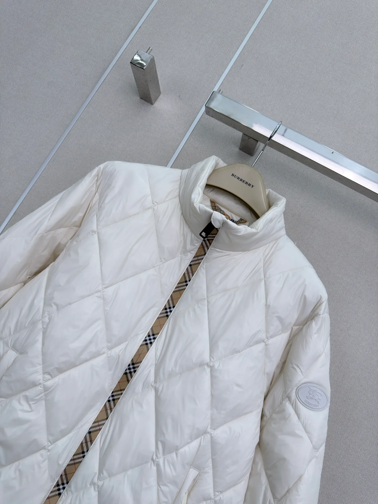 Куртки И Пуховики Женские Burberry 19324513
