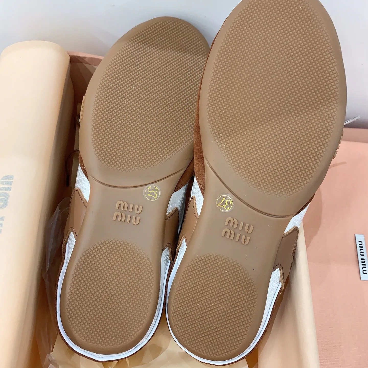 Кроссовки Женские Miu Miu 10636123