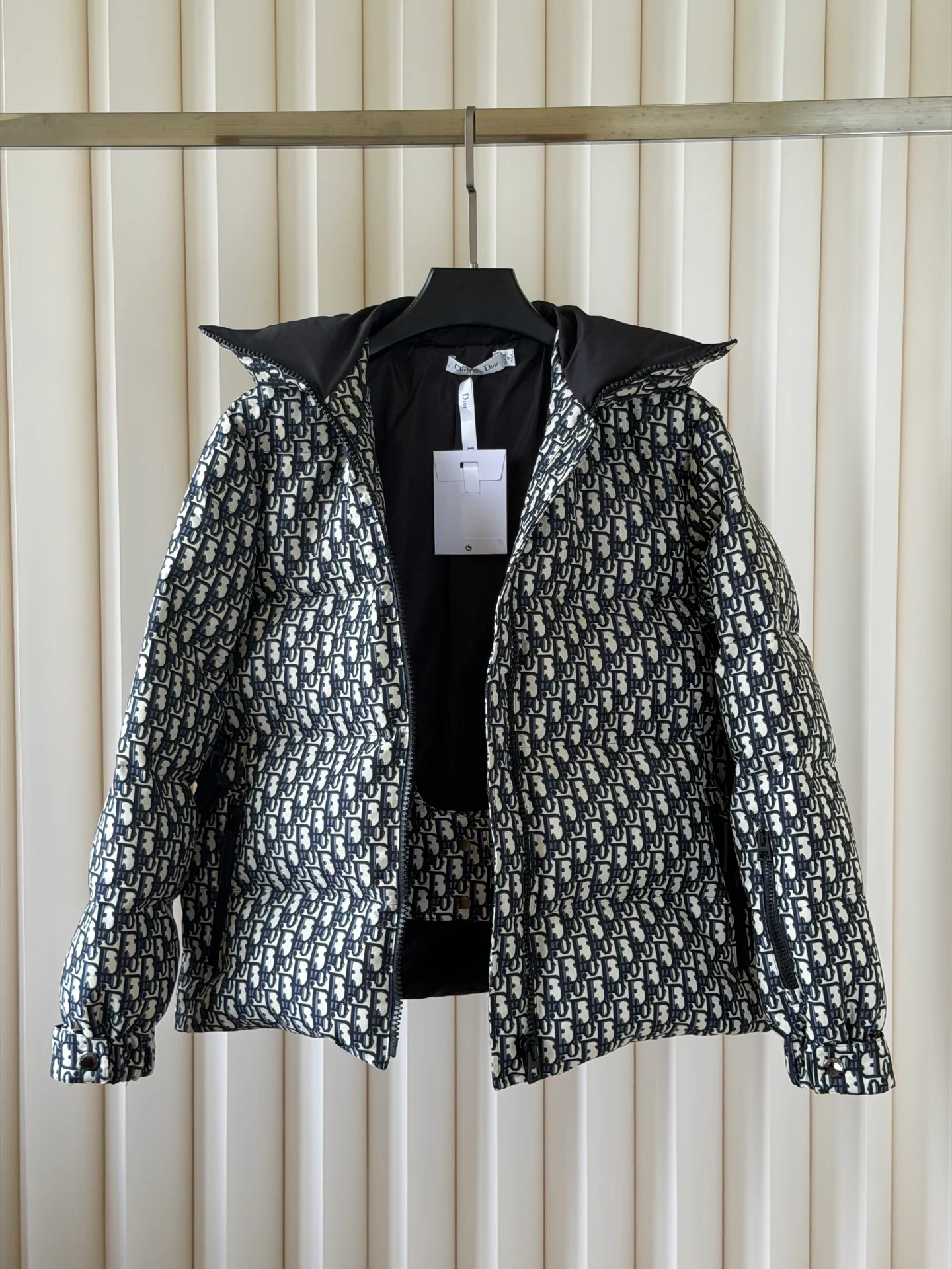 Куртки И Пуховики Женские Christian Dior 17953380