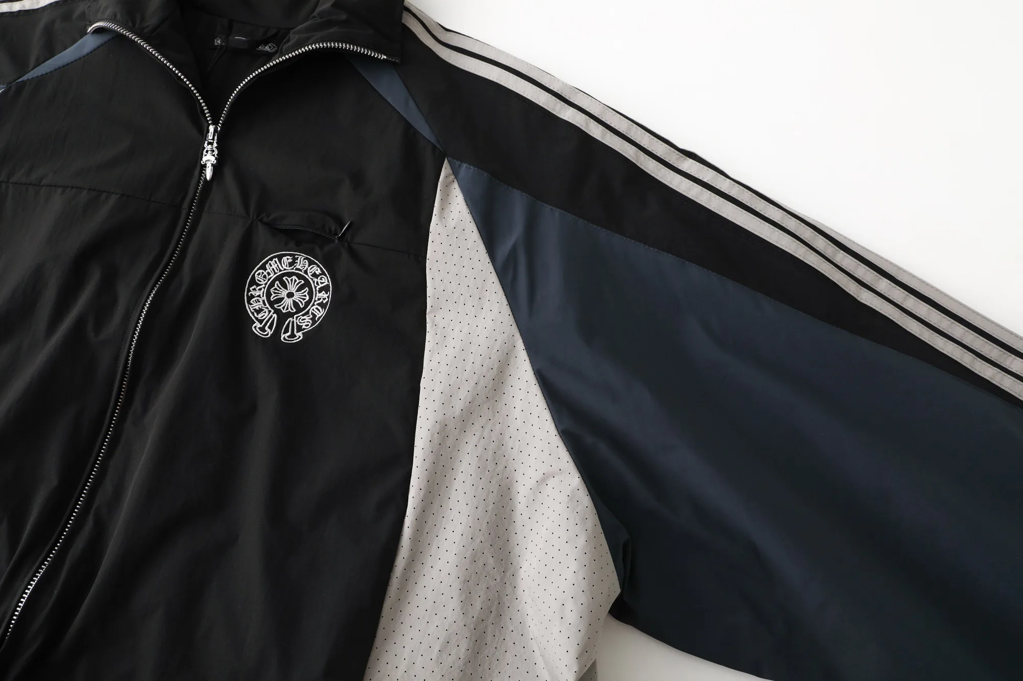 Куртки И Пуховики Женские Chrome Hearts 215602