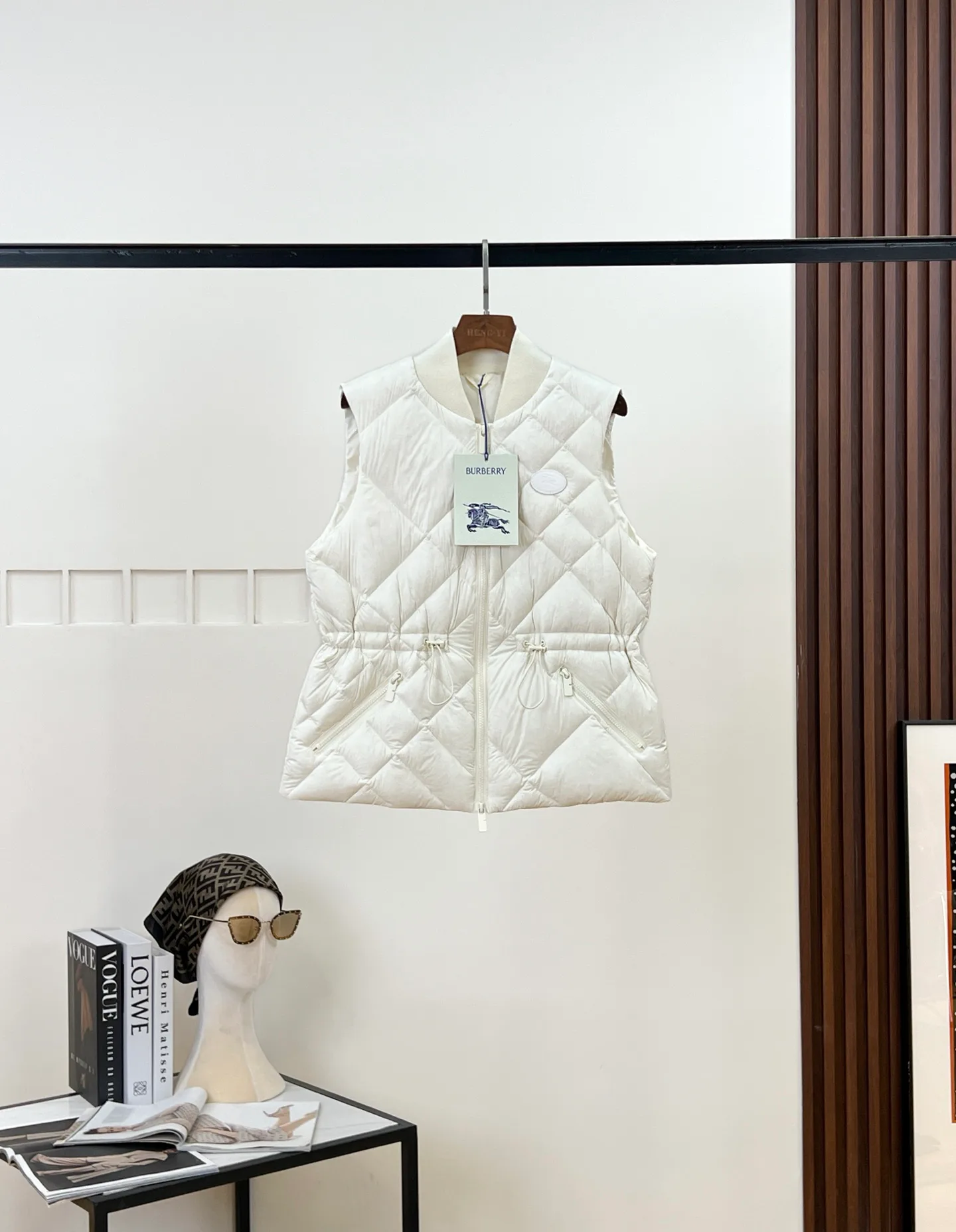 Жилеты Женские Burberry 17964776