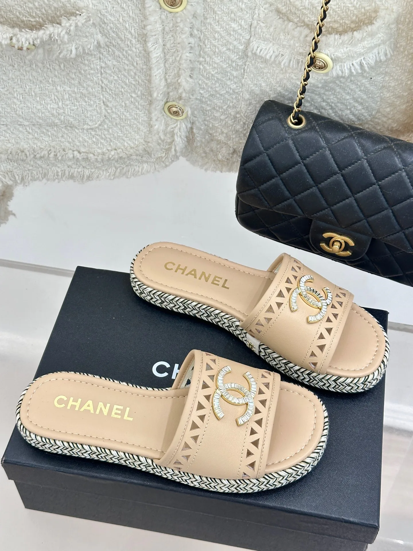 Шлепанцы Женские Chanel 30532