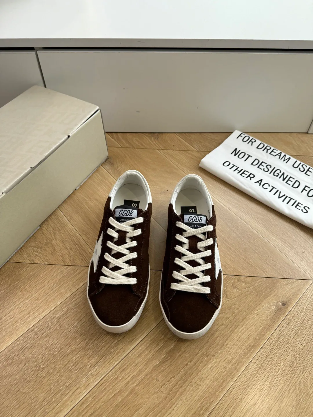 Кроссовки Женские Golden Goose 18752930