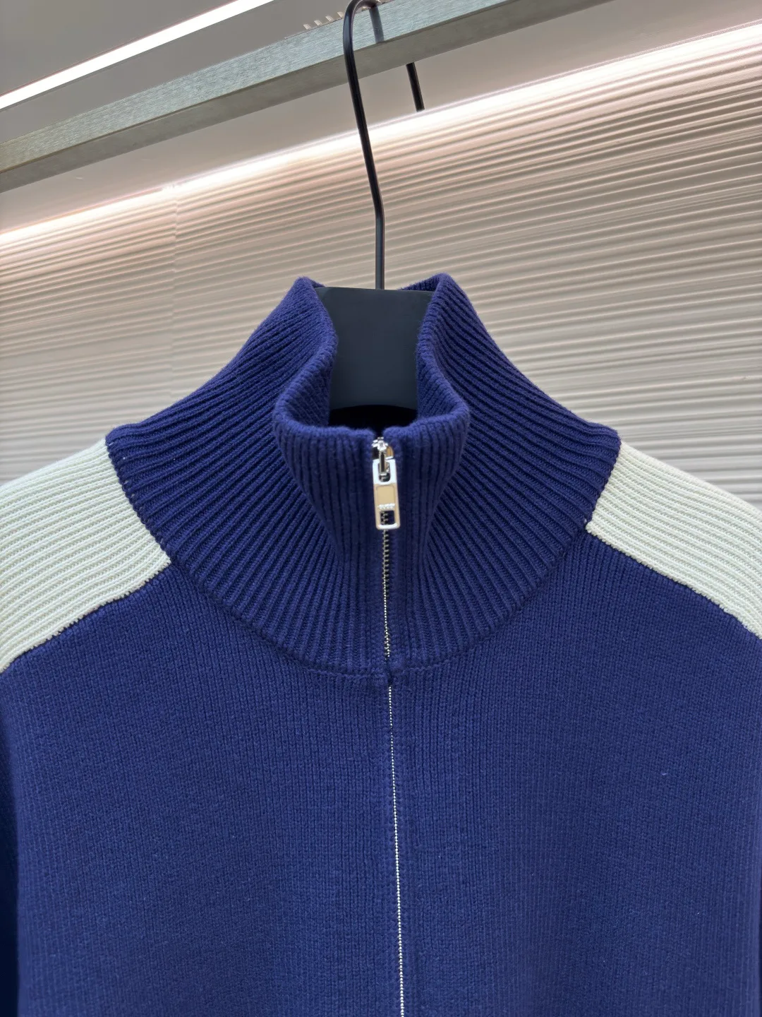 Куртки Женские Gucci 412875