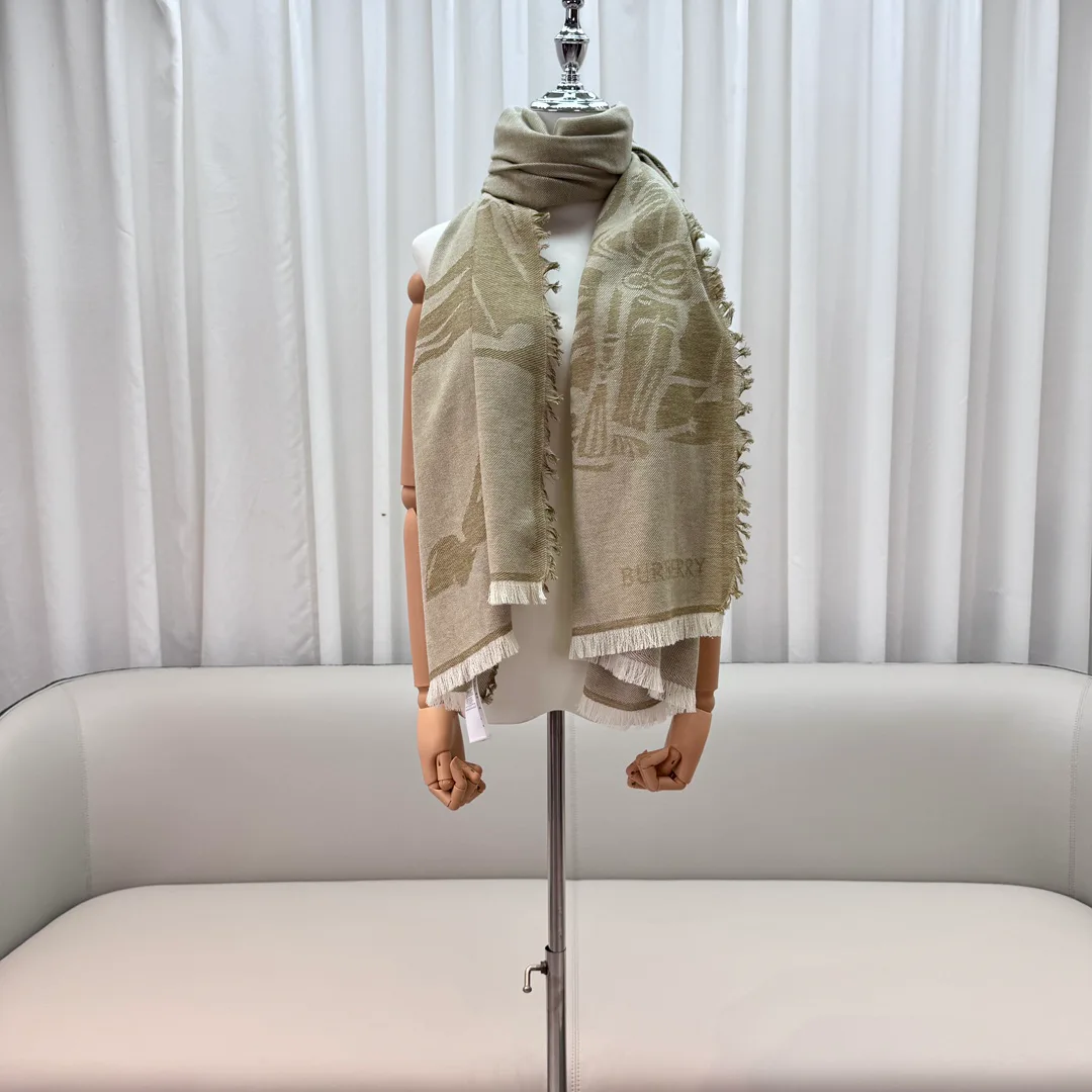 Шарфы Burberry 2399