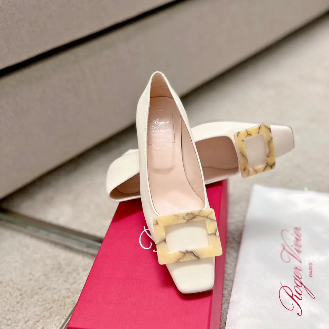 Туфли Женские Roger Vivier 17550737