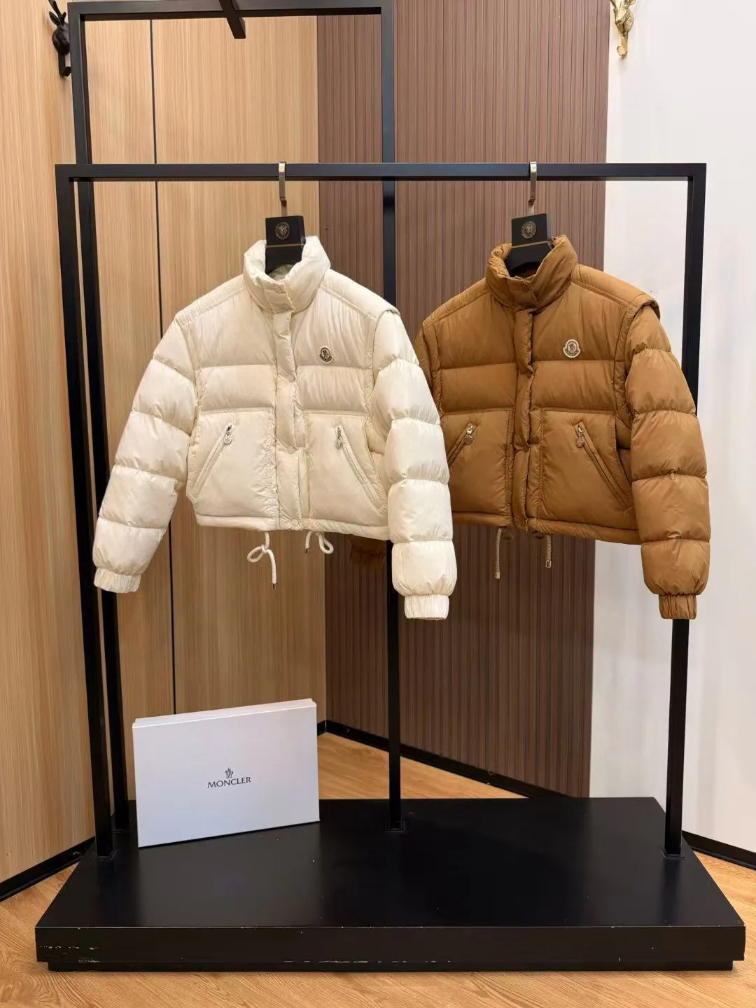 Жилеты Женские Moncler 1595633
