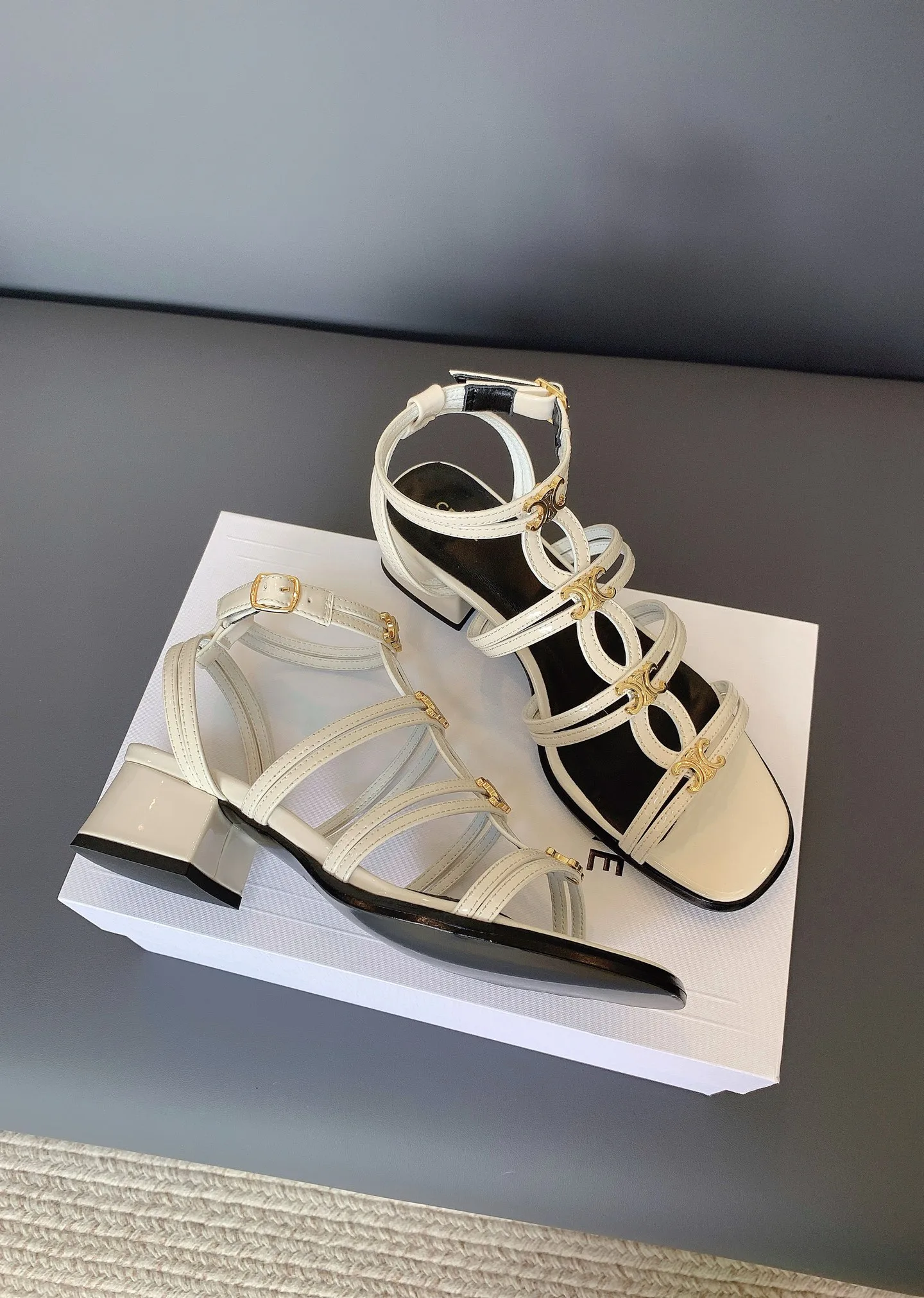 Босоножки Женские Celine 17656597