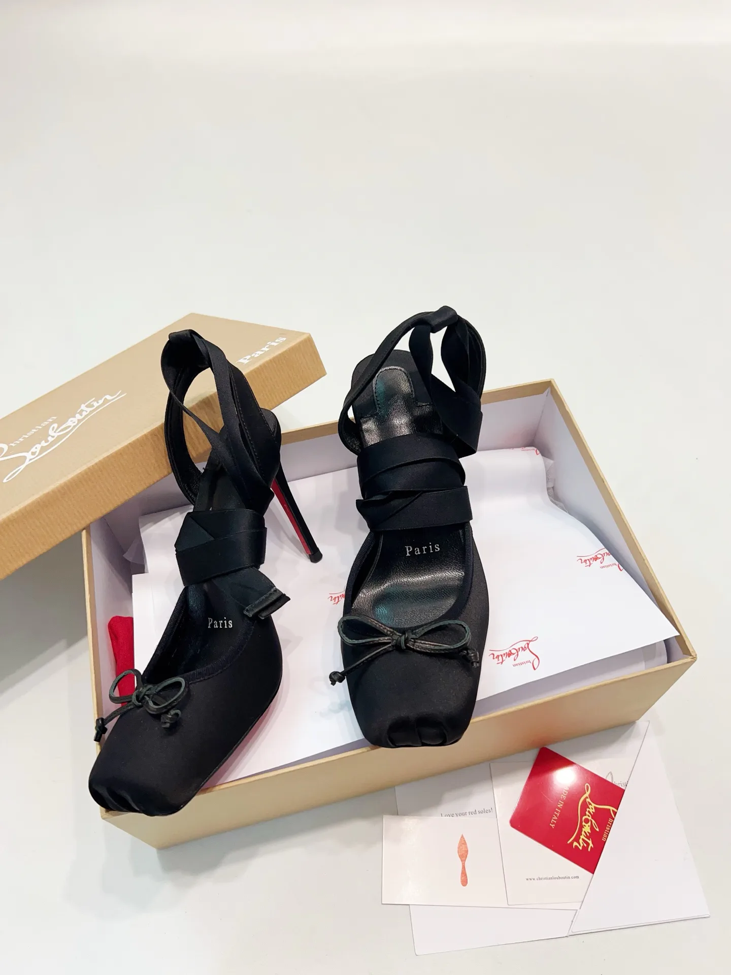 Туфли Женские Christian Louboutin 29877