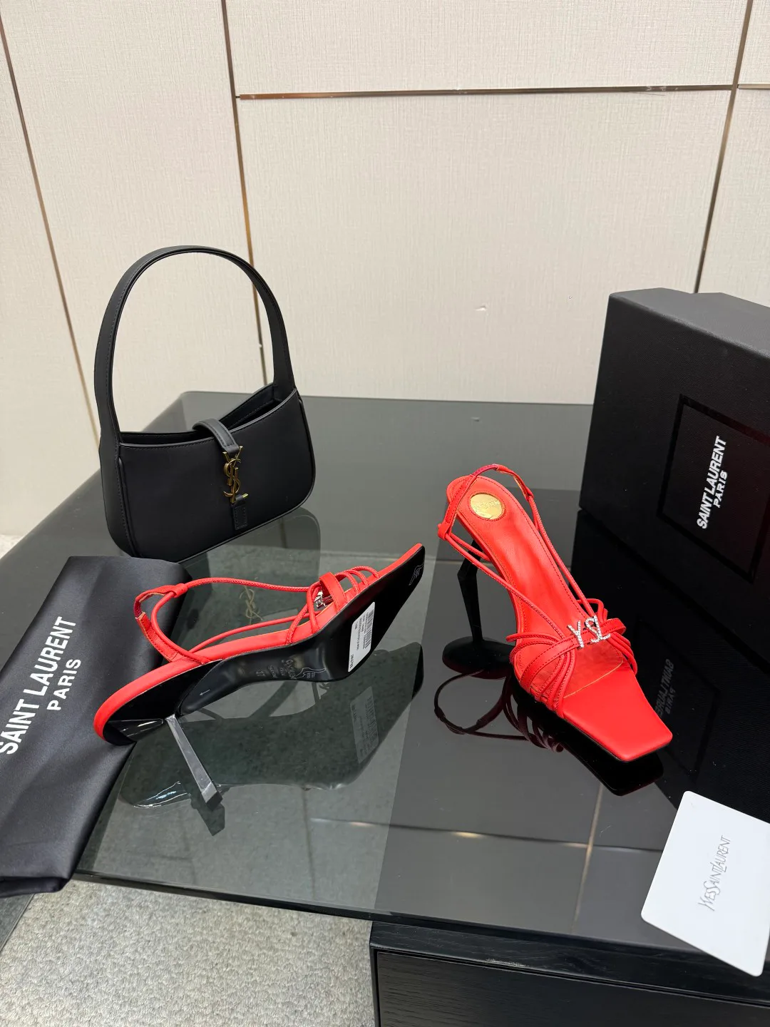 Босоножки Женские Saint Laurent 1435317