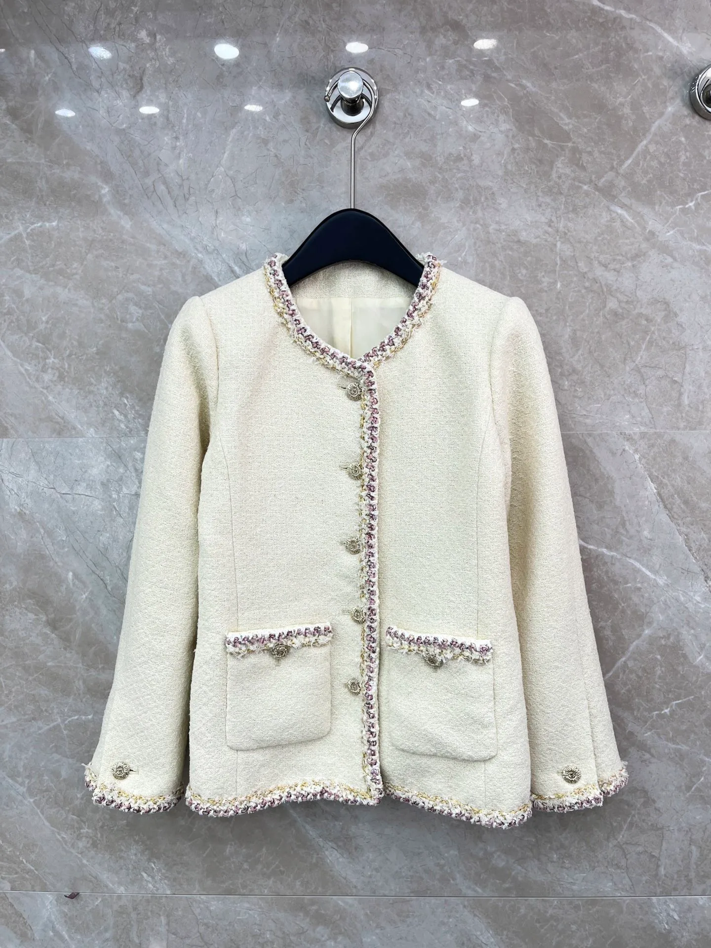 Куртки И Пуховики Женские Chanel 648498