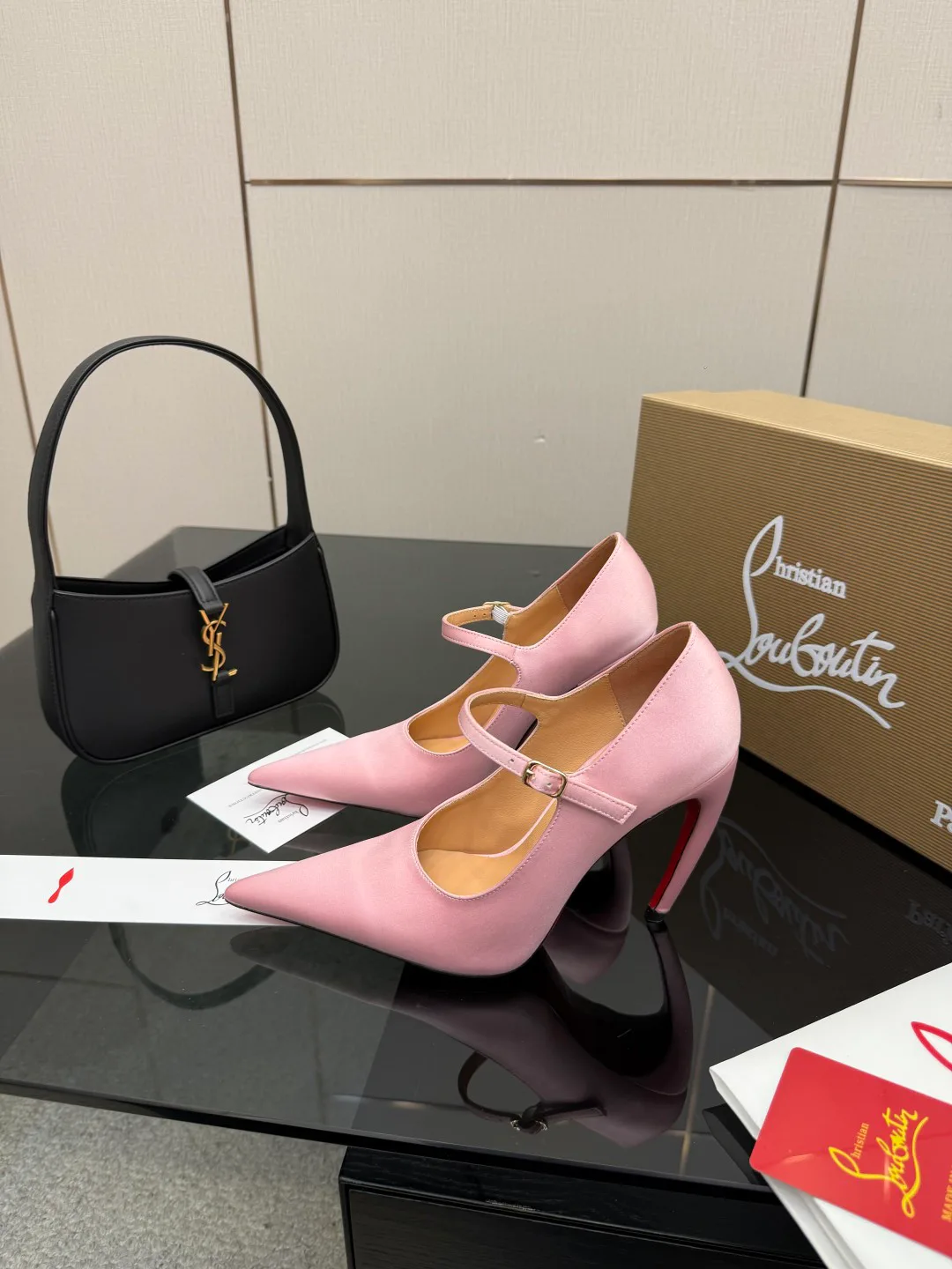 Туфли Женские Christian Louboutin 5052083
