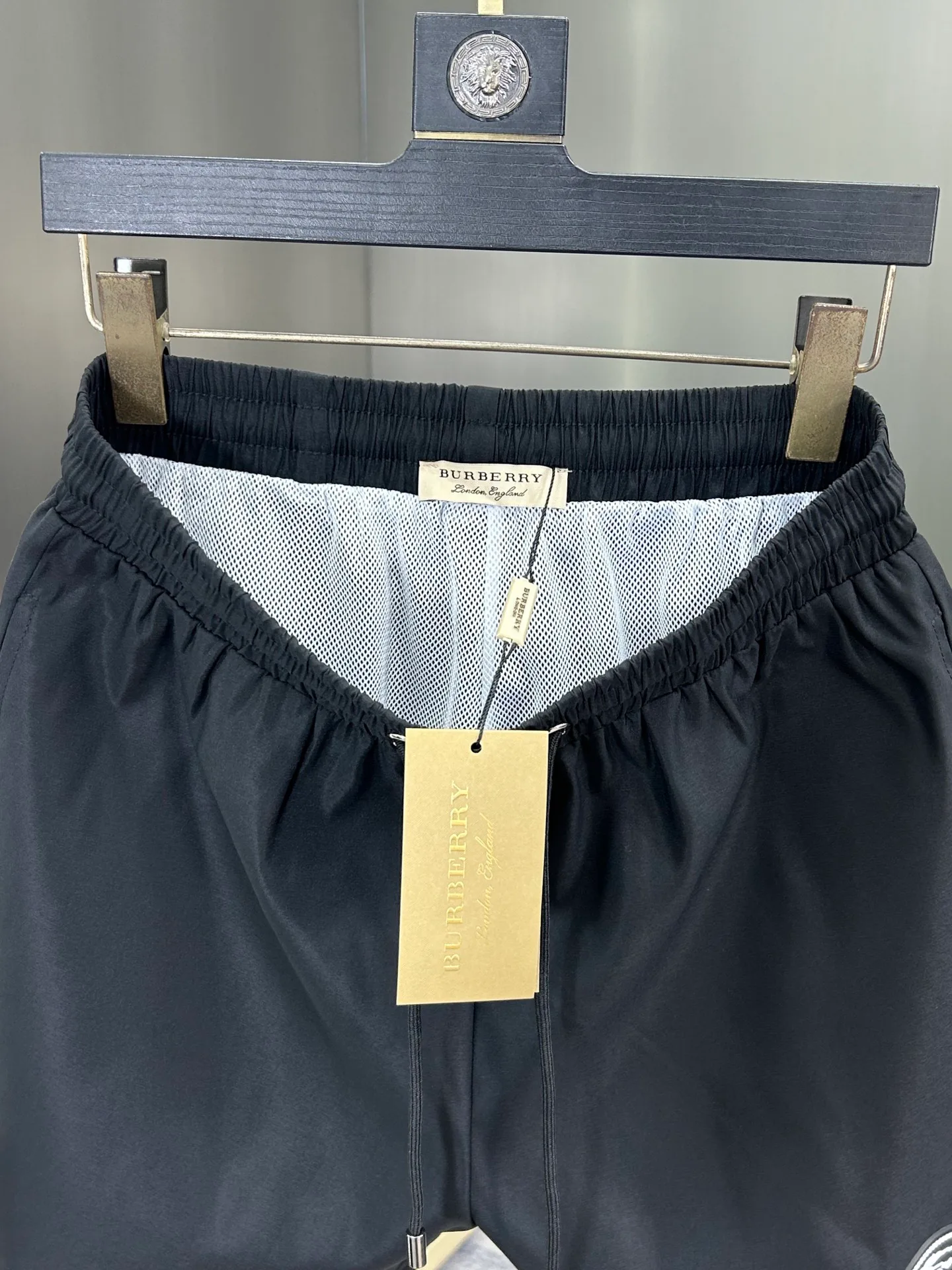 Шорты Мужские Burberry 18000489