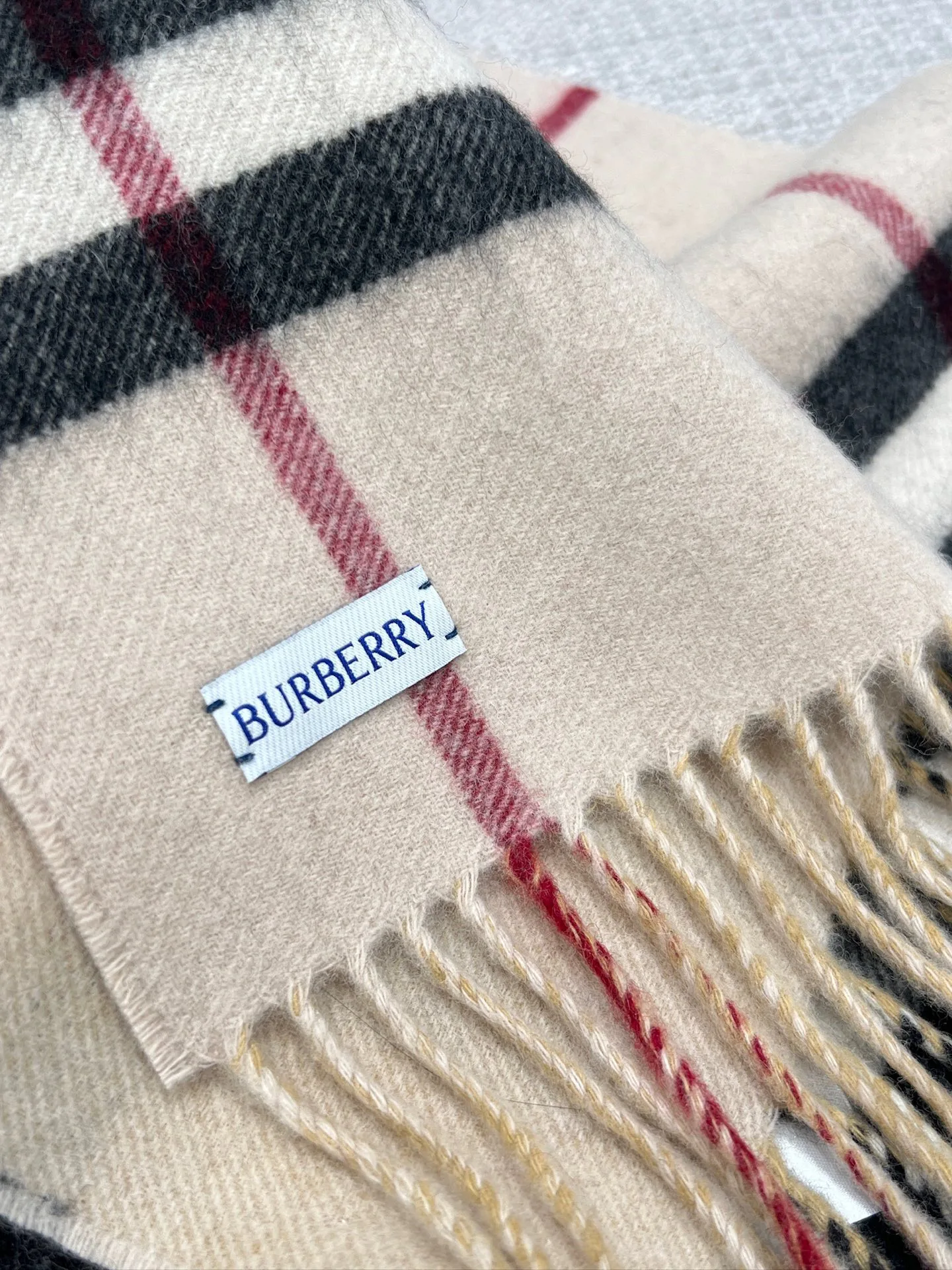 Шарфы Burberry 18560087