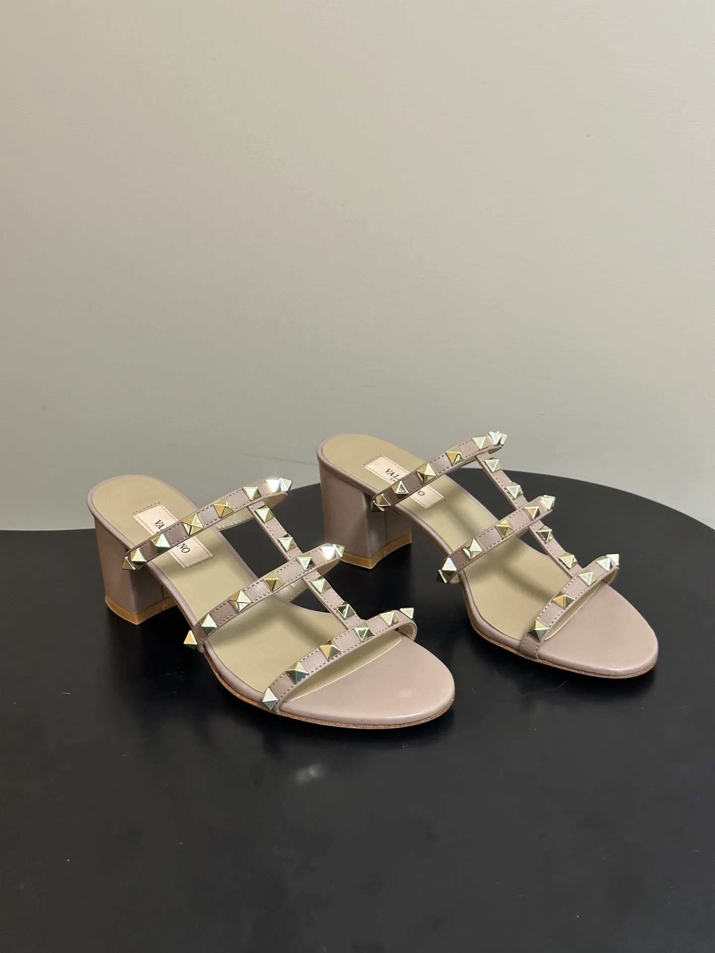 Босоножки Женские Valentino 14797899
