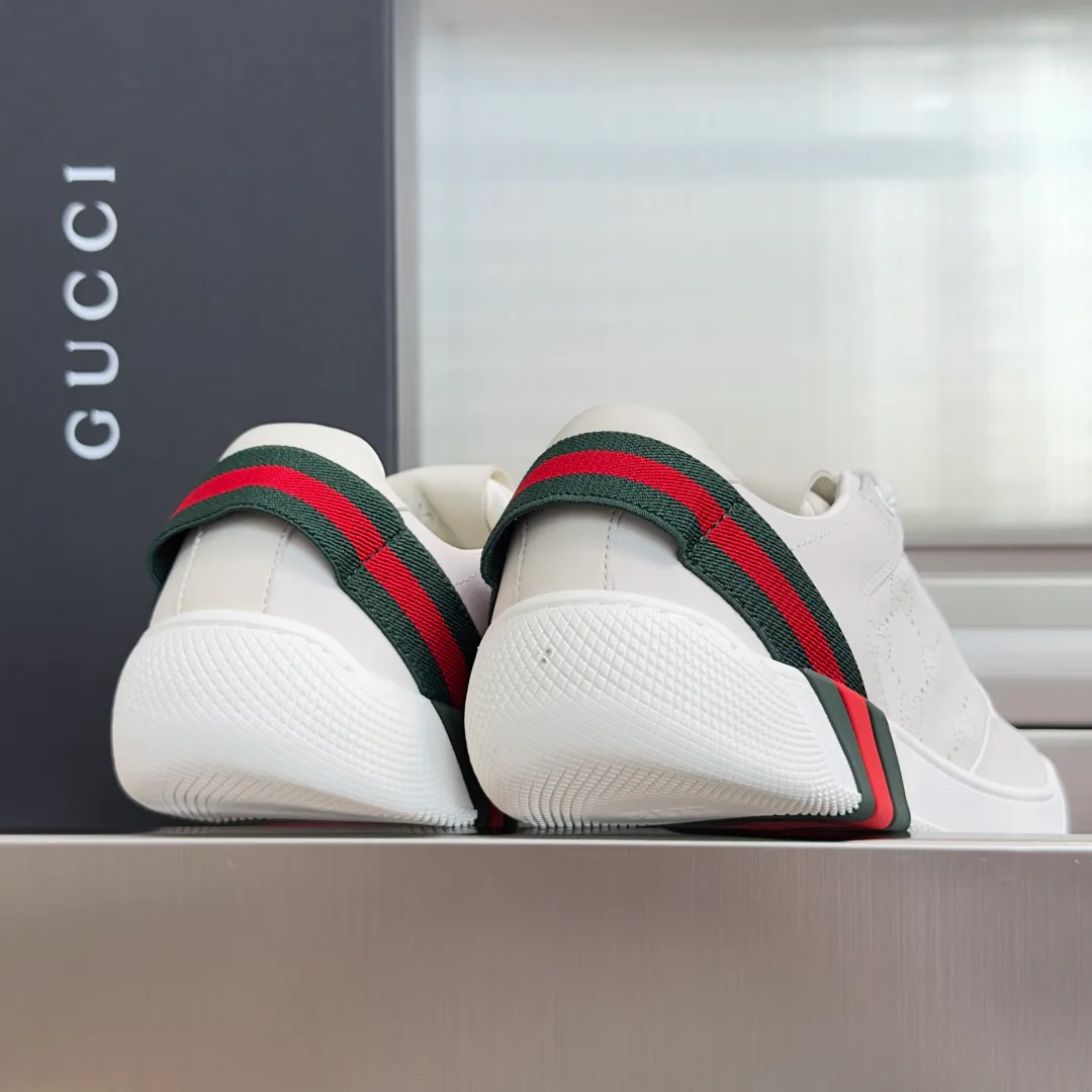 Кроссовки Женские Gucci 18158647