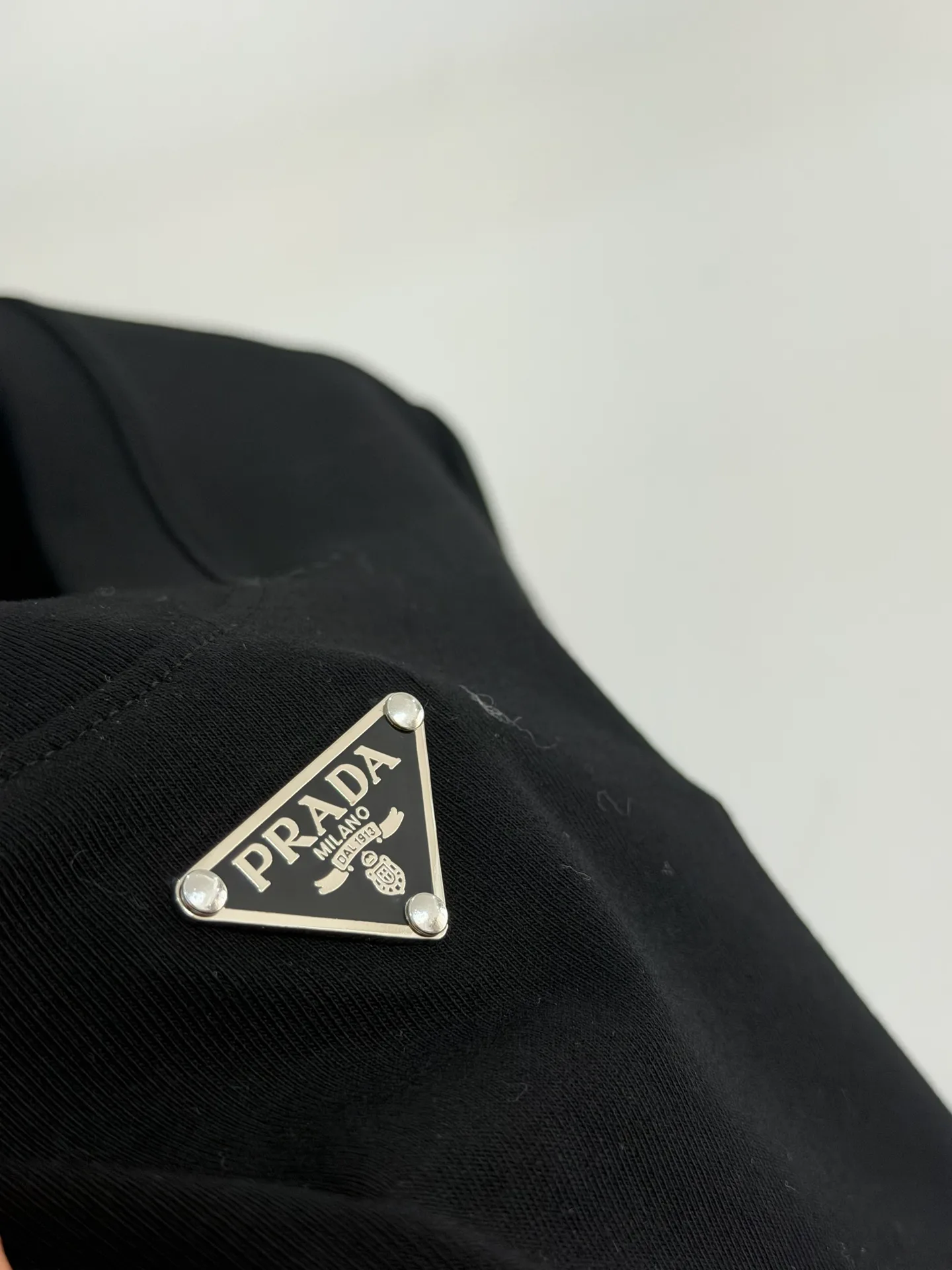 Футболки Женские Prada 11811814