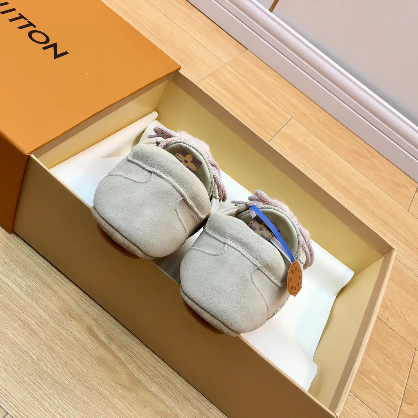 Кроссовки Женские Louis Vuitton 875962