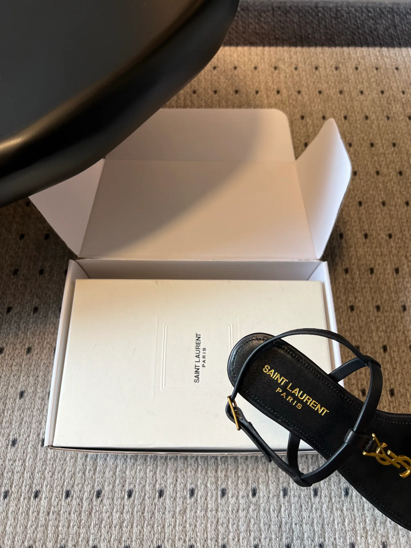 Шлепанцы Женские Saint Laurent 17632147