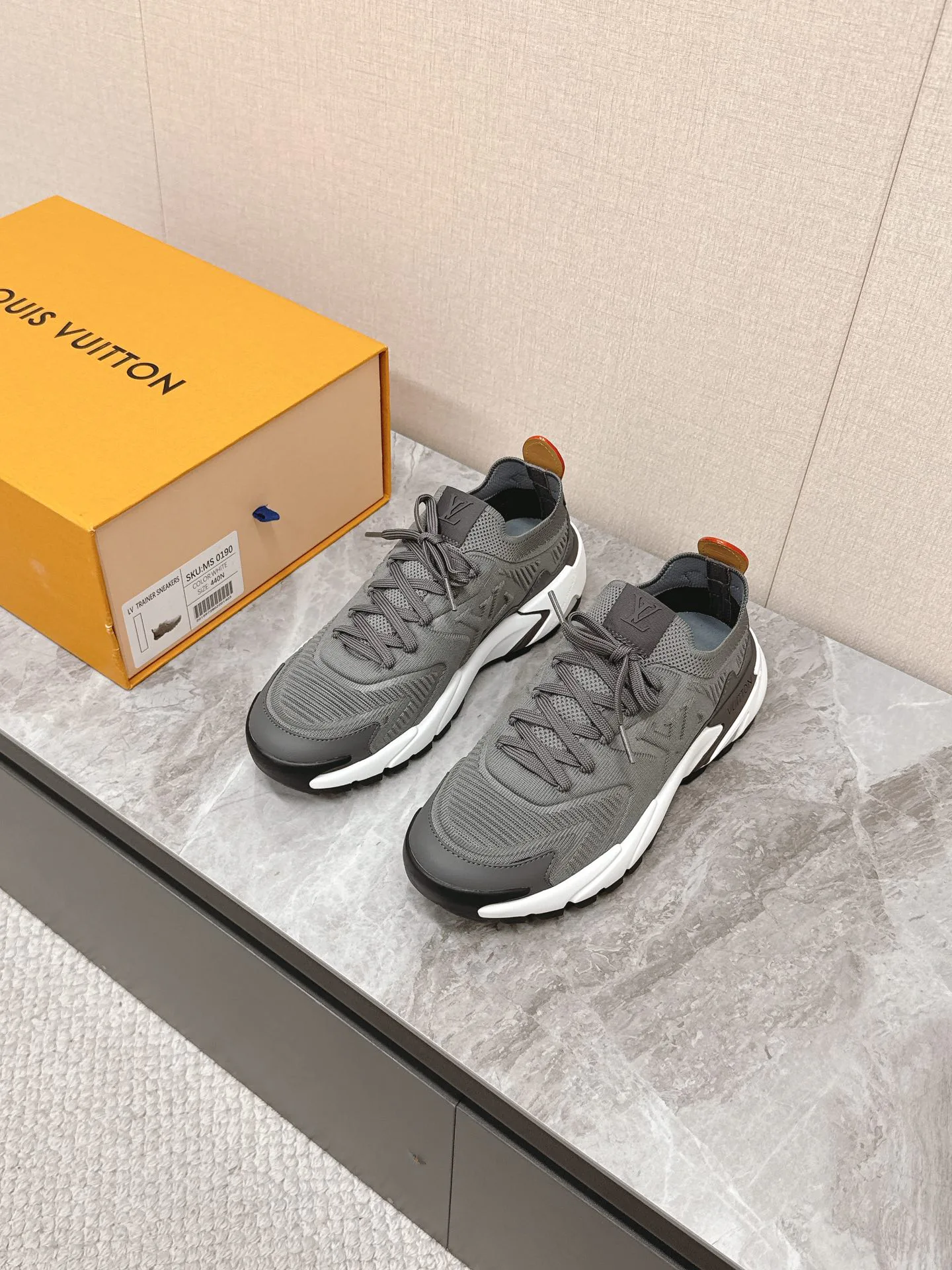 Кроссовки Мужские Louis Vuitton 137364