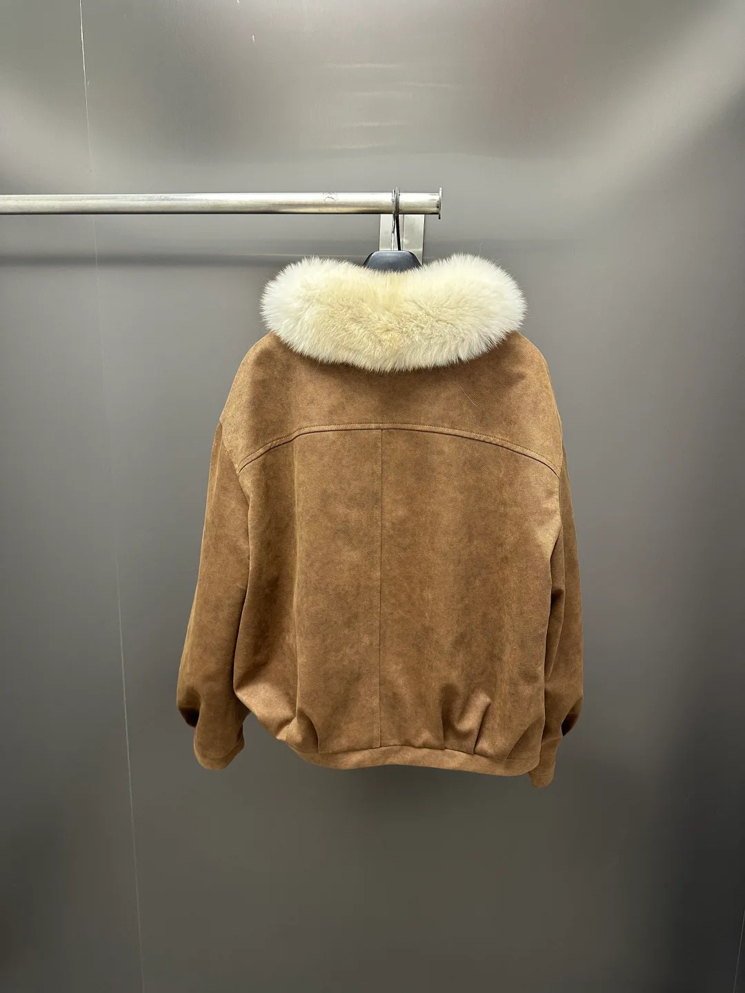 Куртки И Пуховики Женские Max Mara 18702440