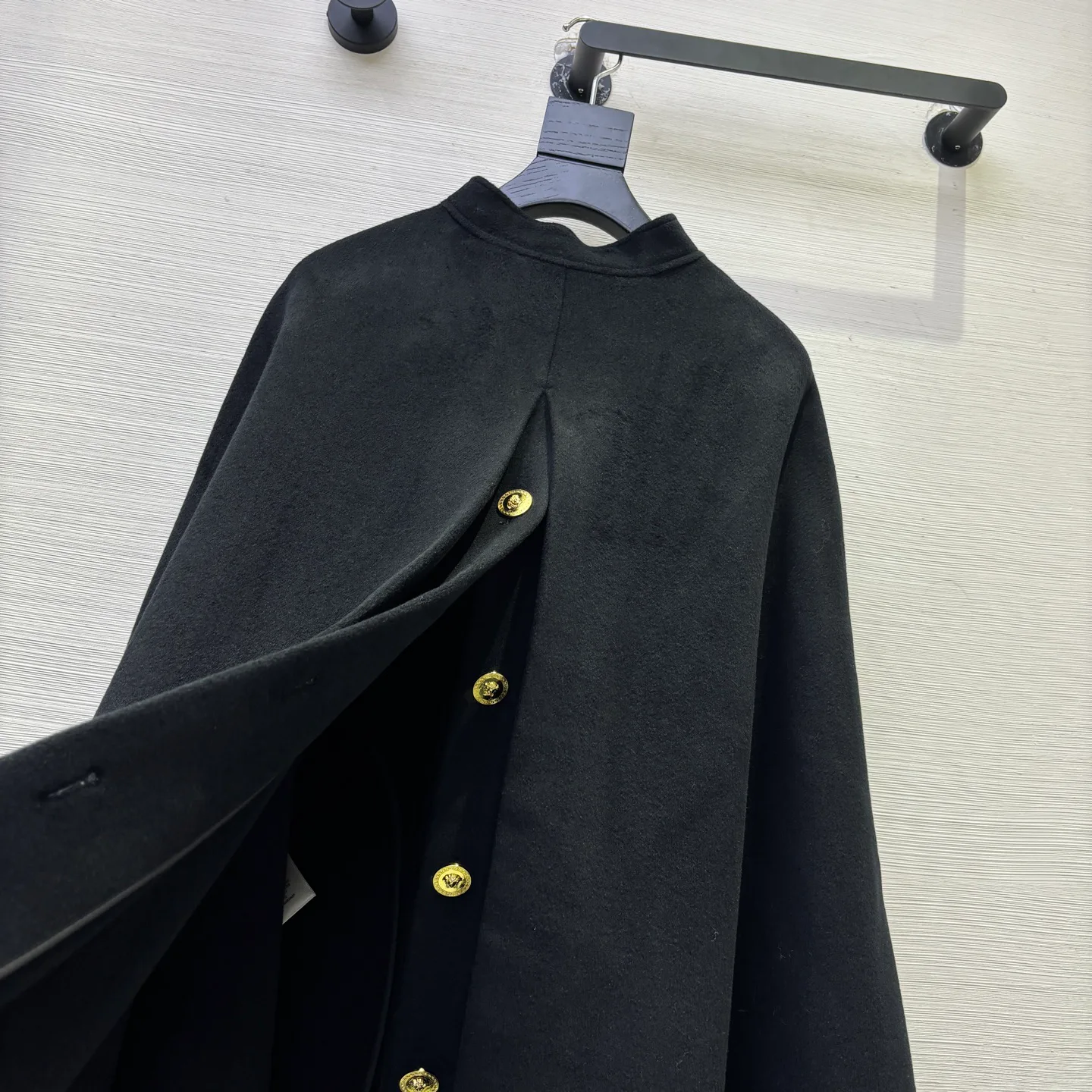 Куртки И Пуховики Женские Versace 562221