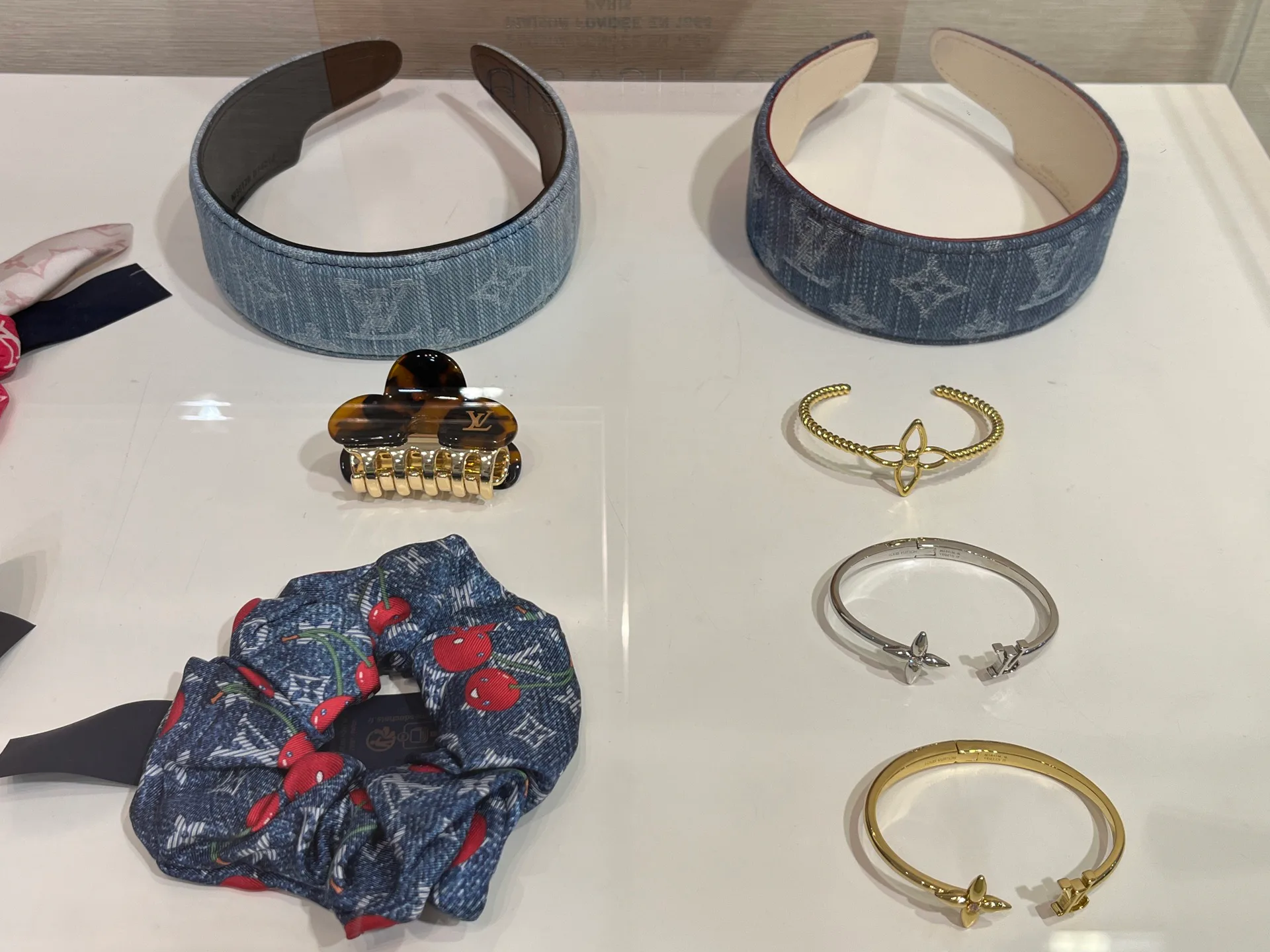 Головные Уборы Louis Vuitton 1703391