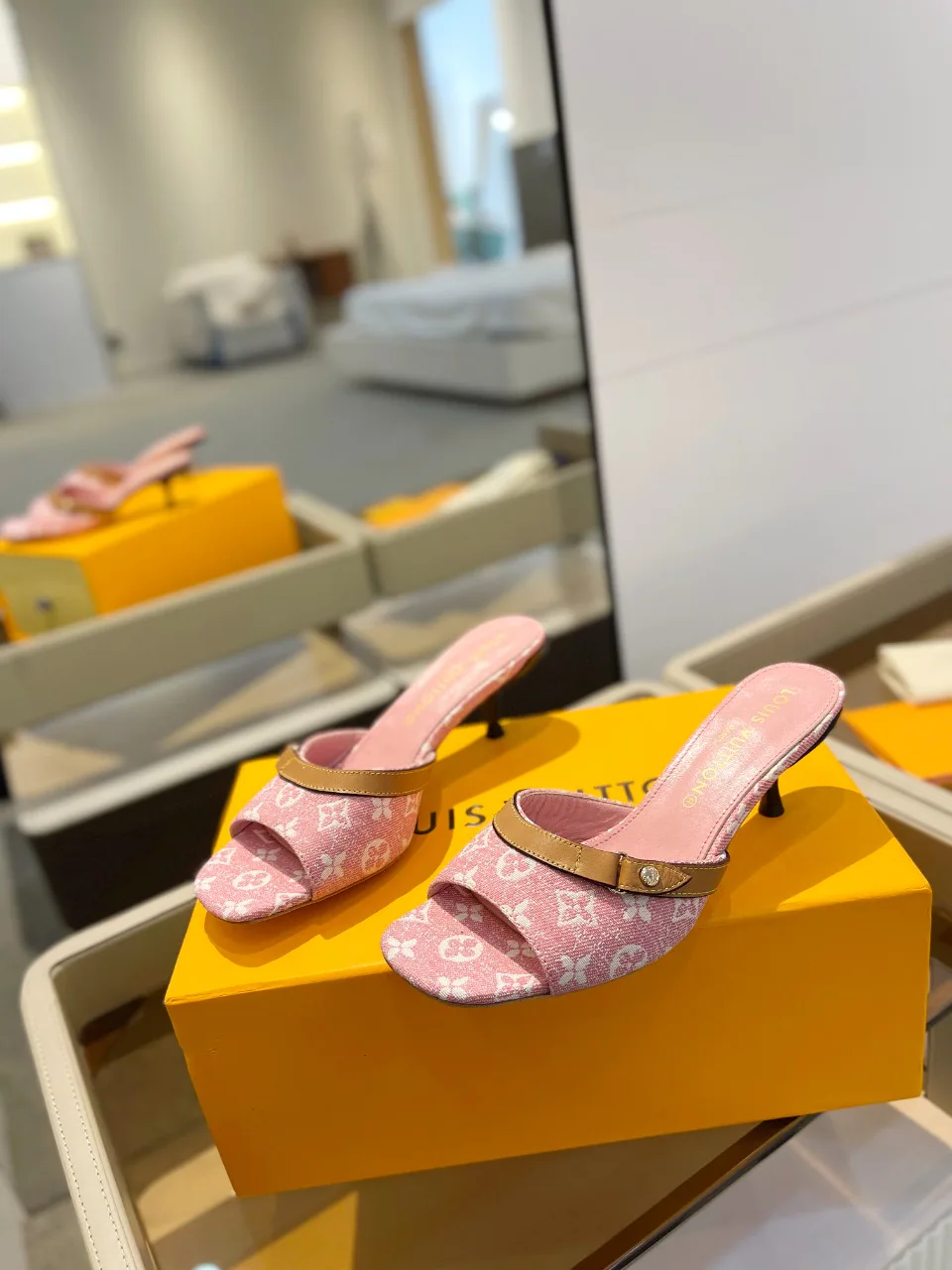 Босоножки Женские Louis Vuitton 9865419