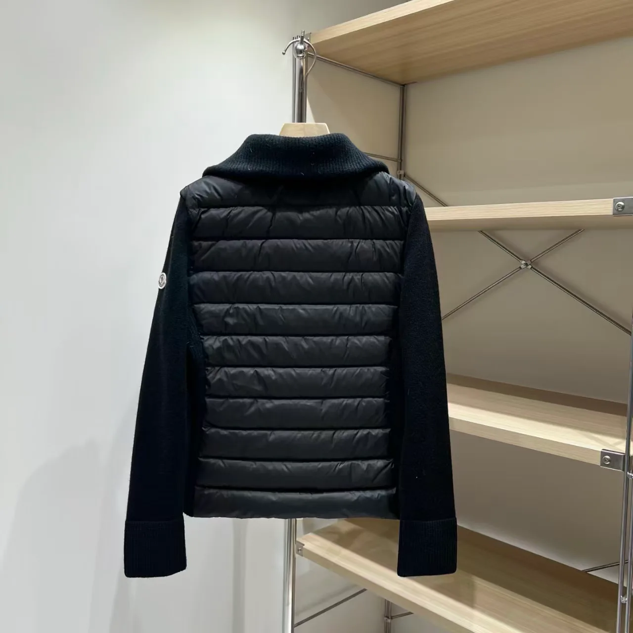 Куртки И Пуховики Женские Moncler 18131417