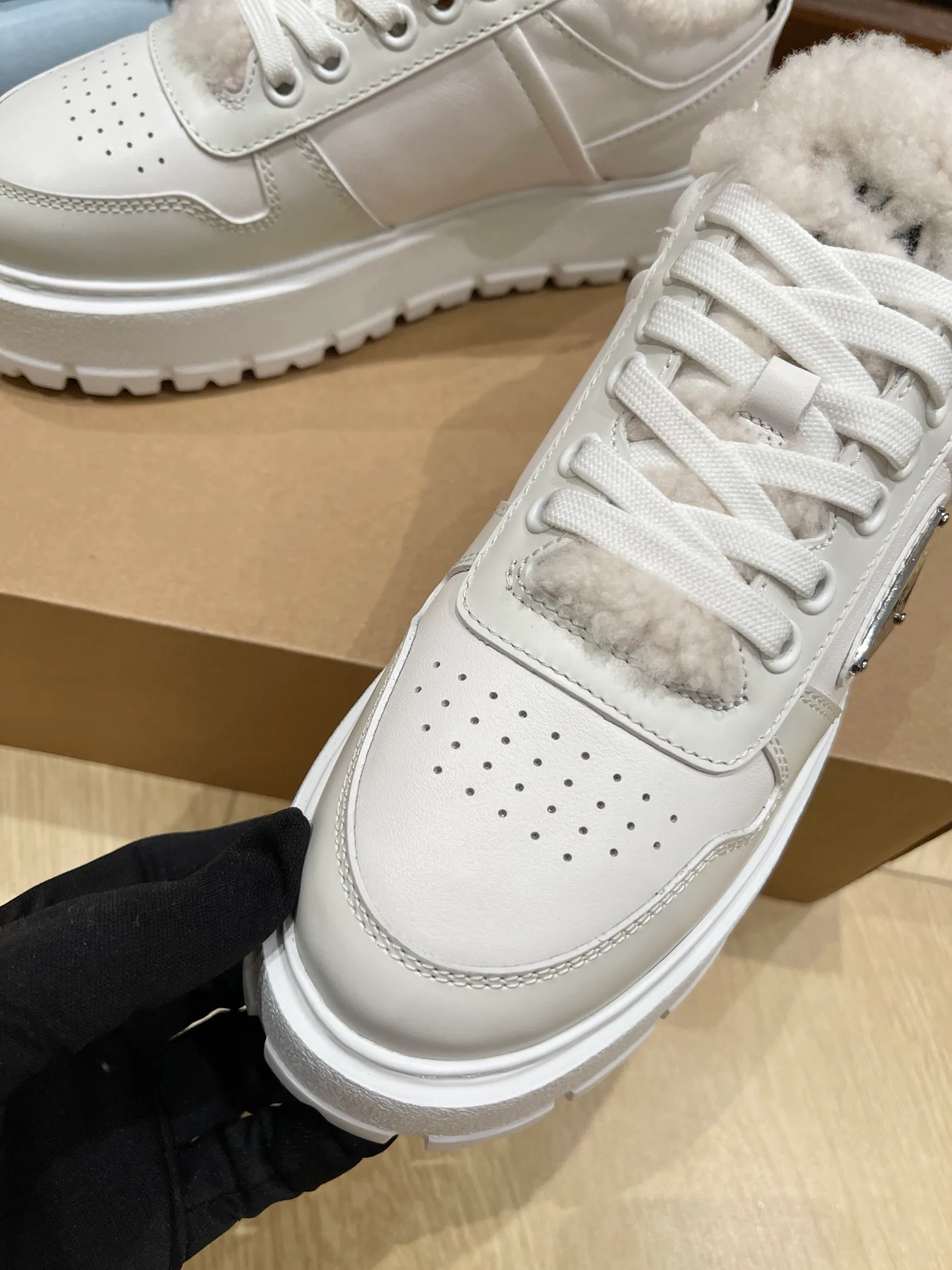 Кроссовки Женские Prada 1138305