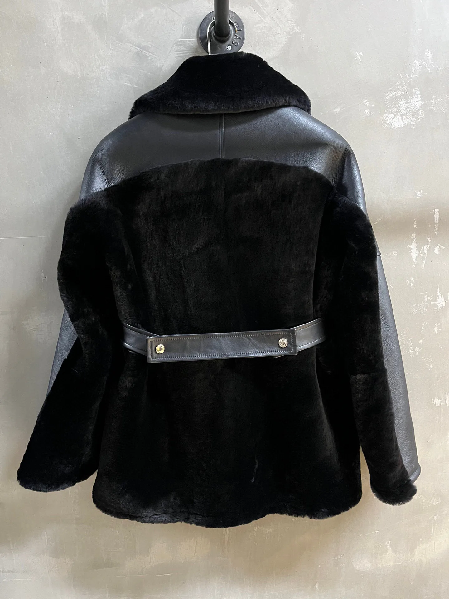 Кожаные Куртки И Дублёнки Женские Hermes 19229431