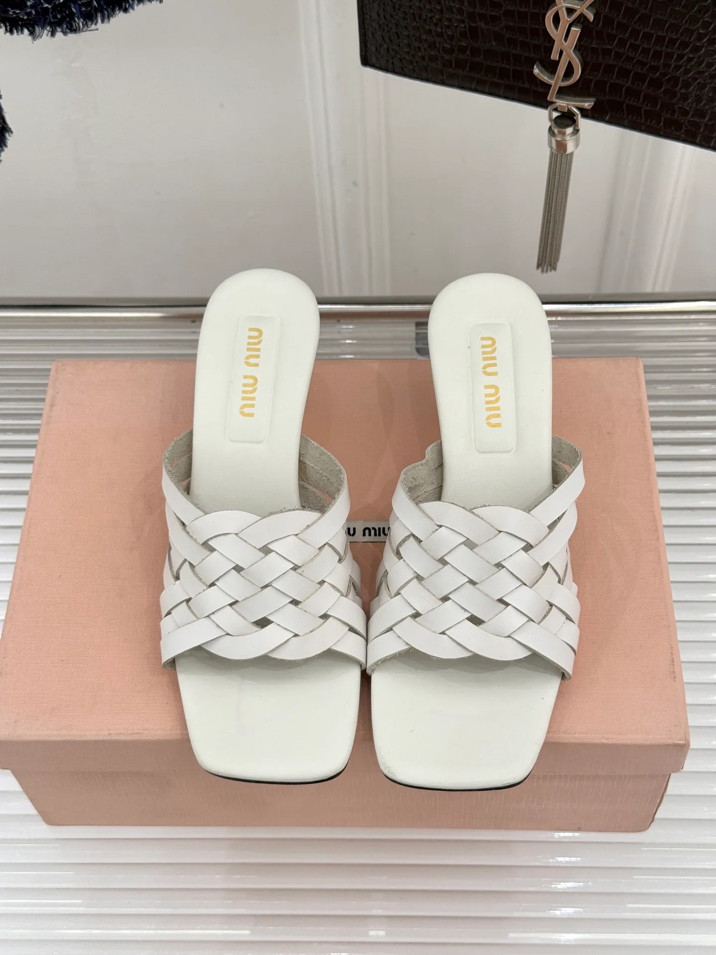 Шлепанцы Женские Miu Miu 11185311