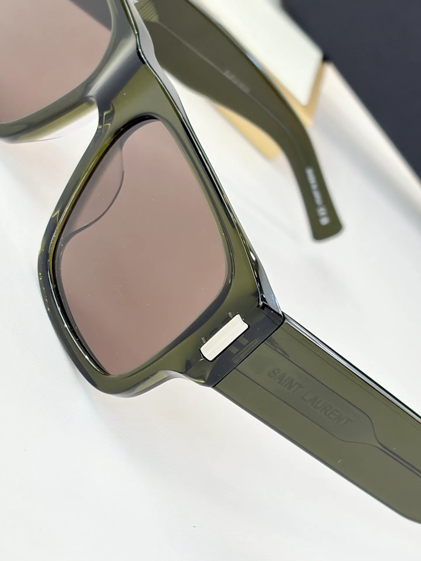 Очки Saint Laurent 13147311