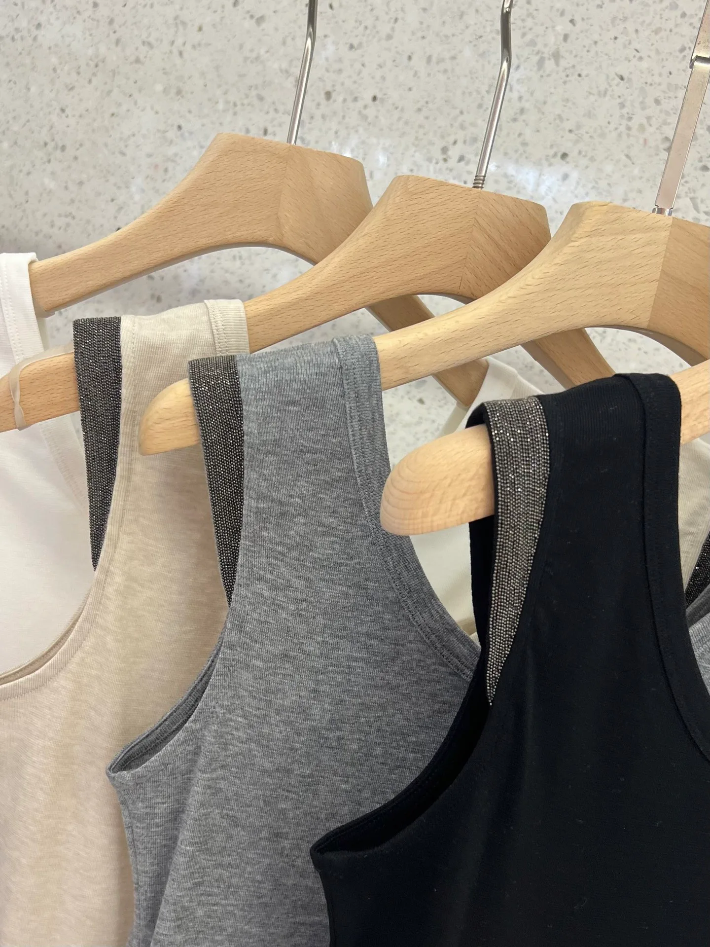 Жилеты Женские Brunello Cucinelli 11671700