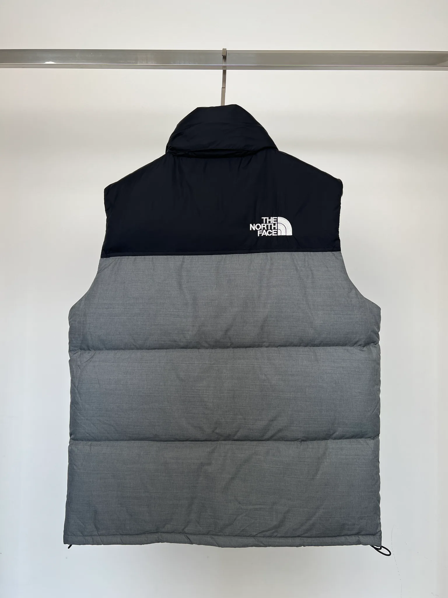 Жилеты Женские The North Face 18416028