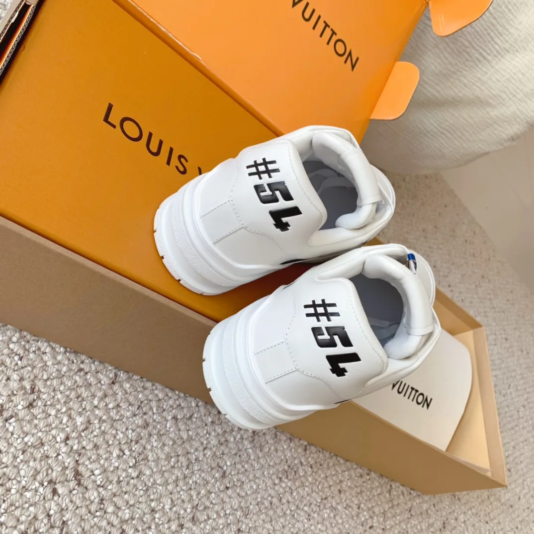 Кроссовки Женские Louis Vuitton 18625701