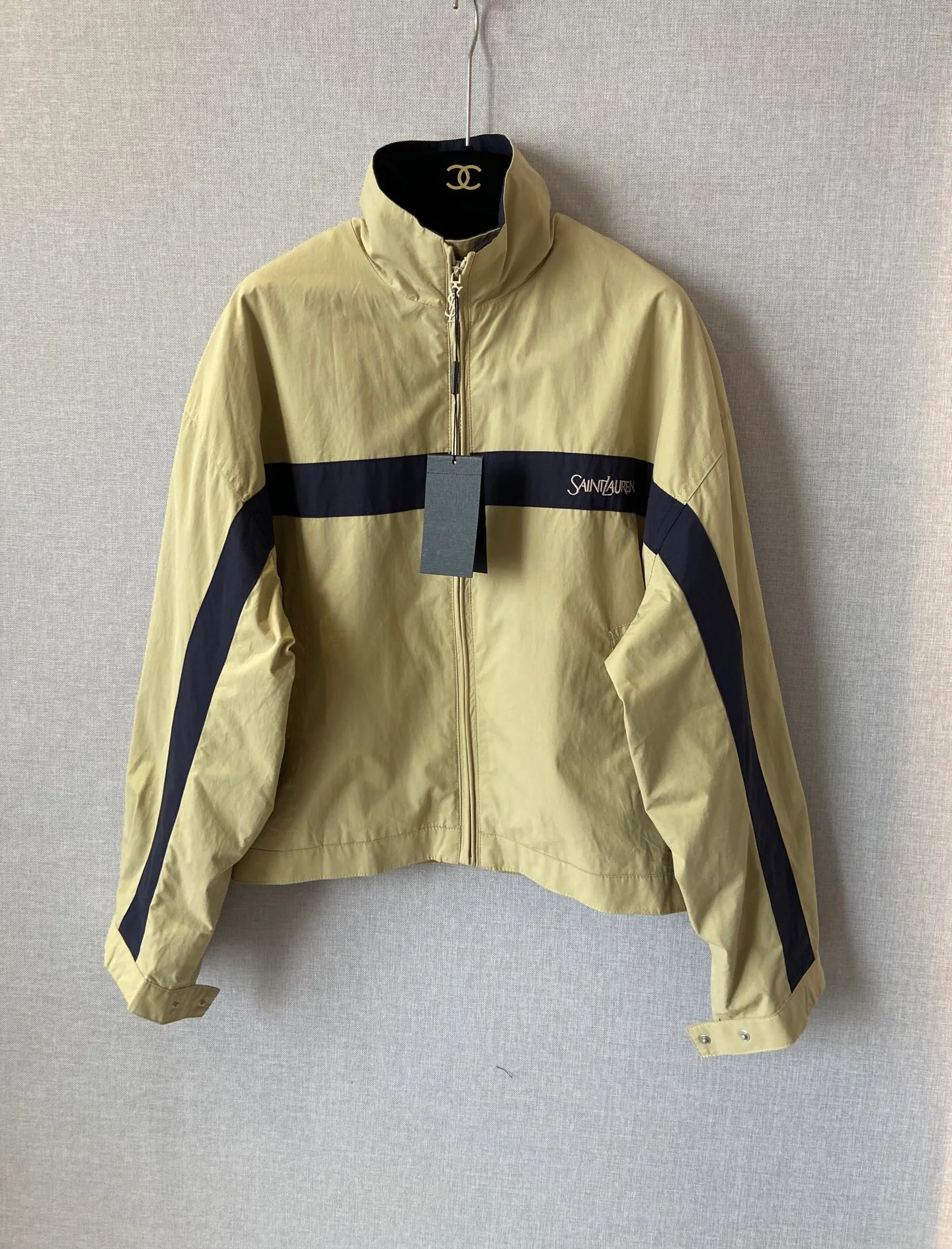 Куртки И Пуховики Женские Saint Laurent 18497050