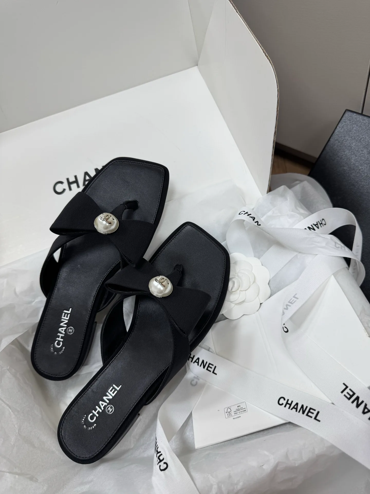 Шлепанцы Женские Chanel 17418250