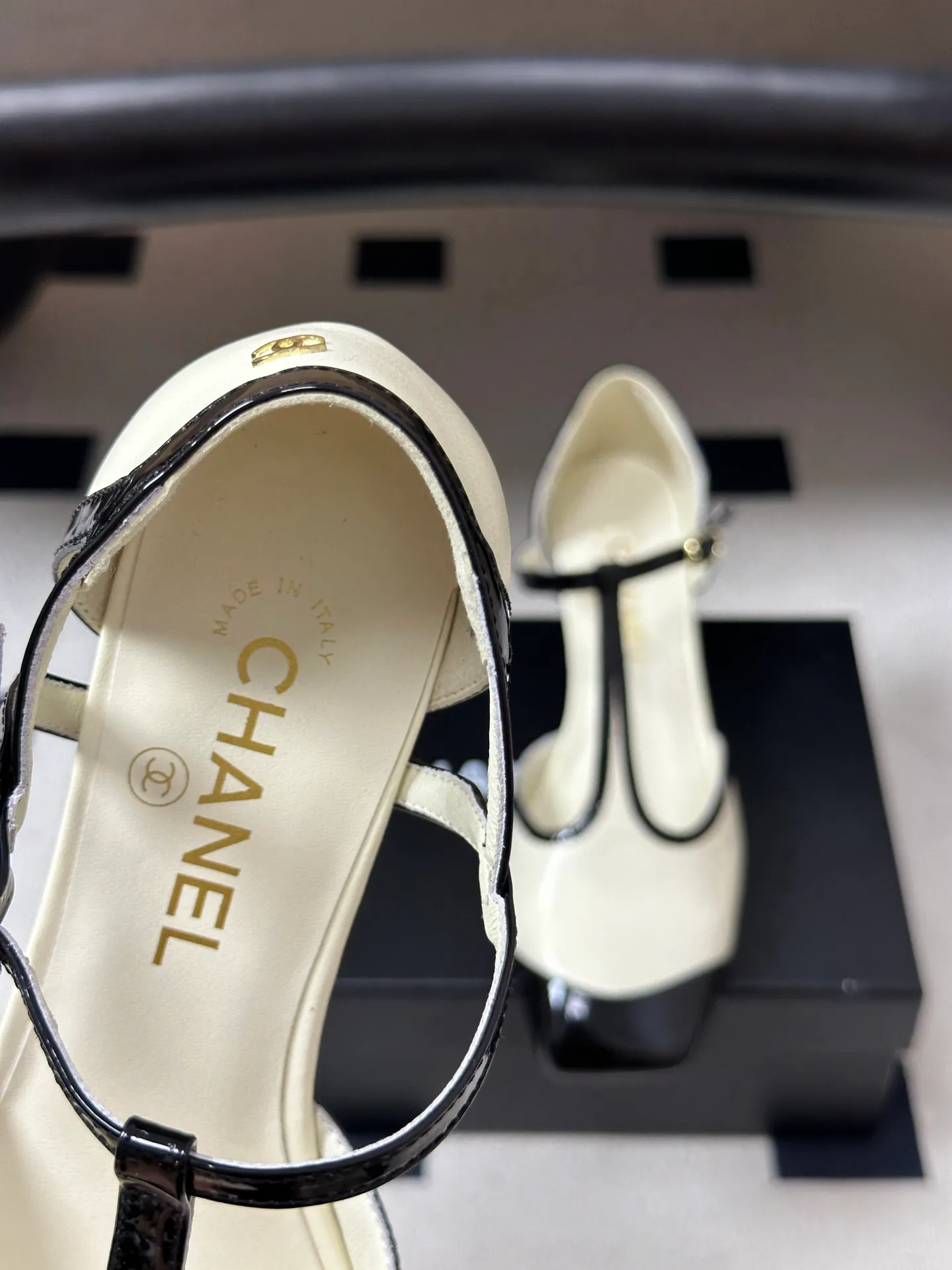 Босоножки Женские Chanel 18049183
