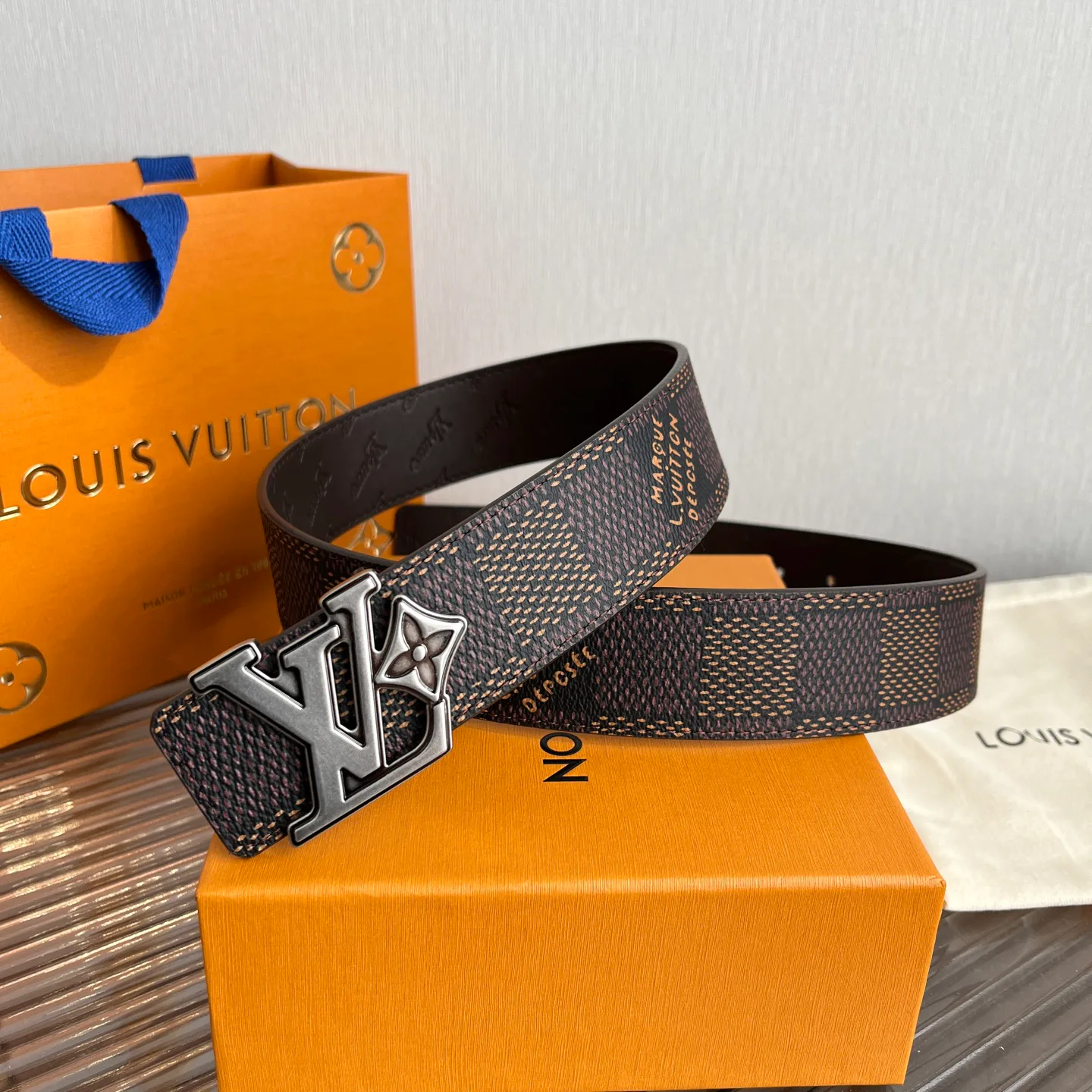 Ремни Louis Vuitton 10399068