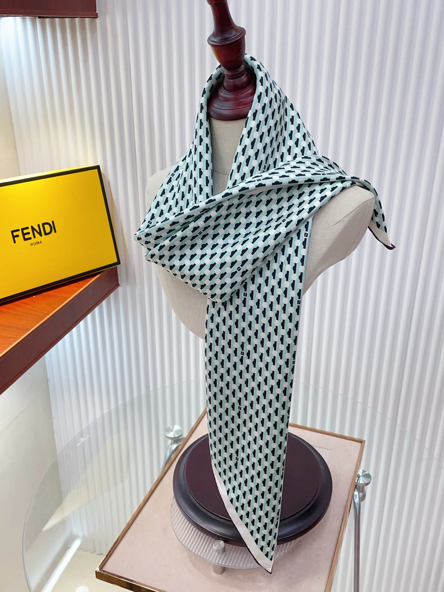 Платки Fendi 11362402