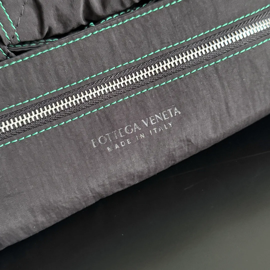 Классические Сумки Женские Bottega Veneta 4304754