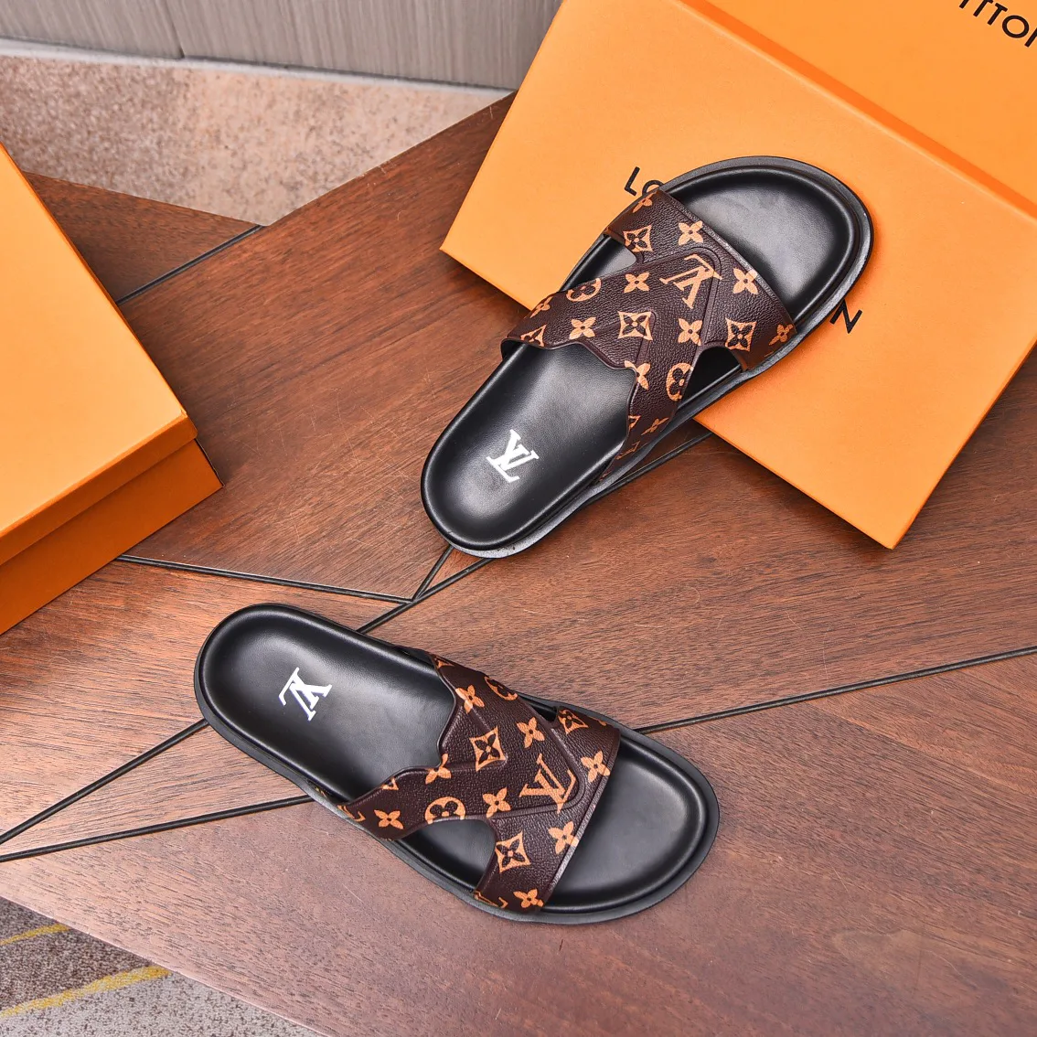 Шлепанцы Мужские Louis Vuitton 1997592