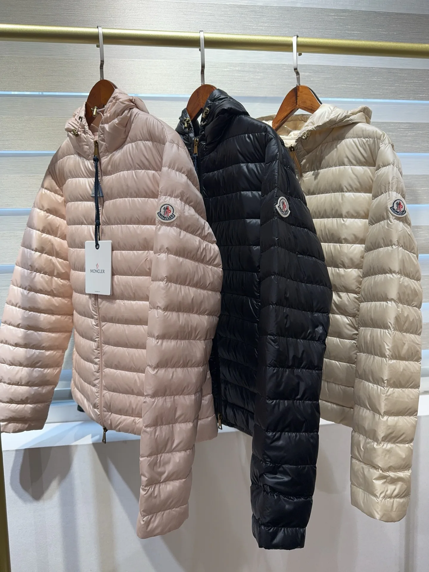 Куртки И Пуховики Женские Moncler 18815222