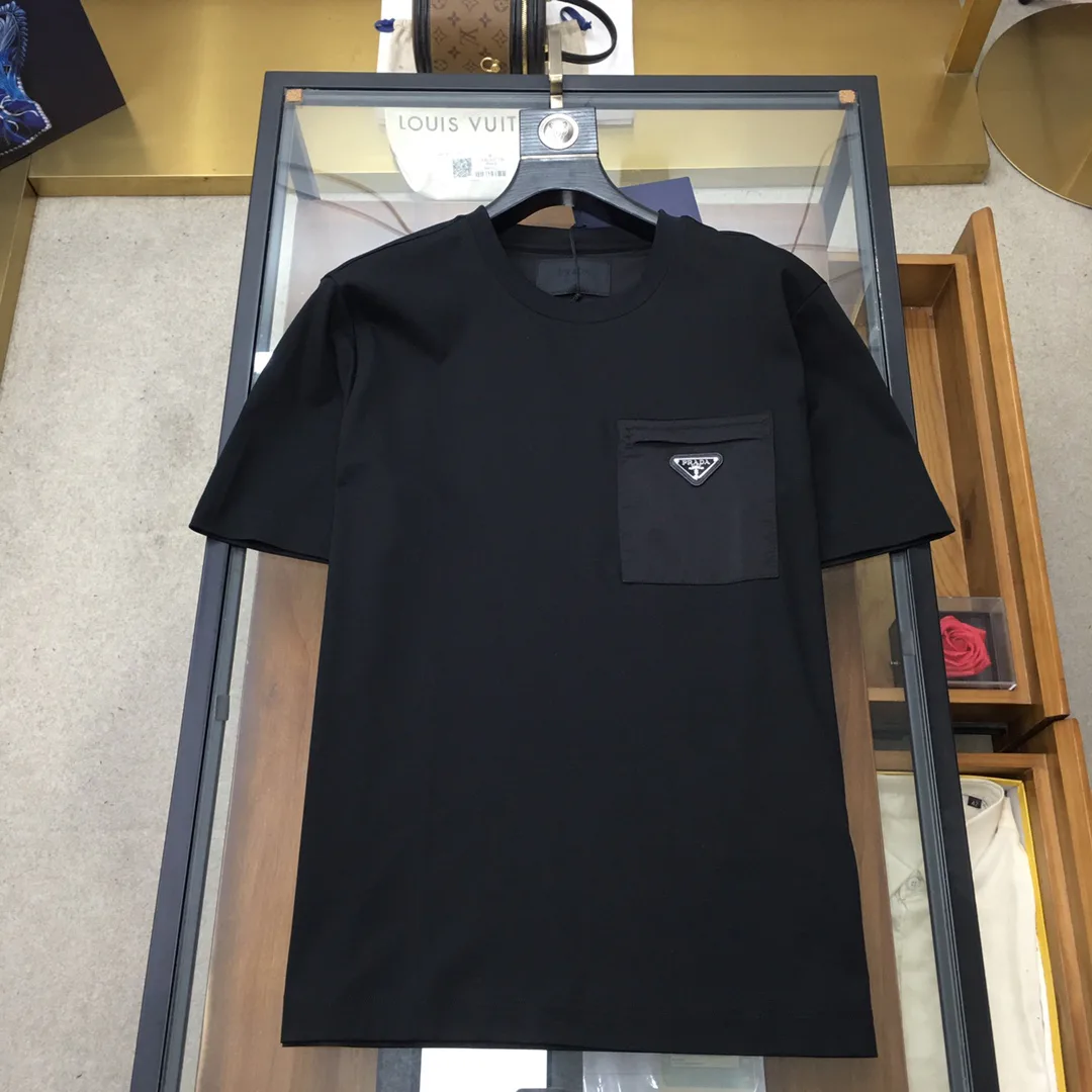 Футболки Женские Prada 11704178