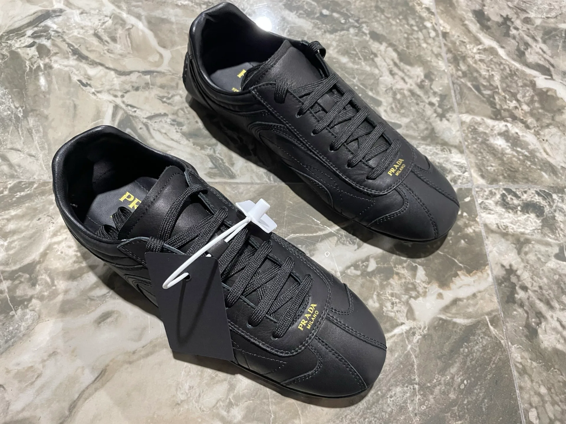 Кроссовки Женские Prada 9833766